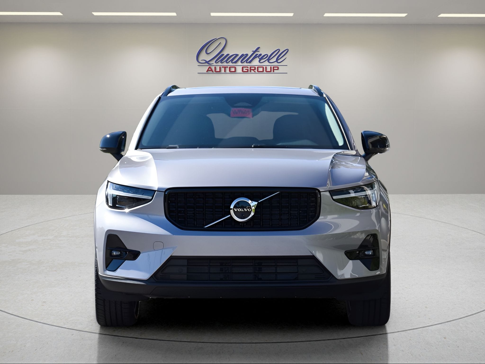 2026 Volvo XC40 Plus - Photo 9