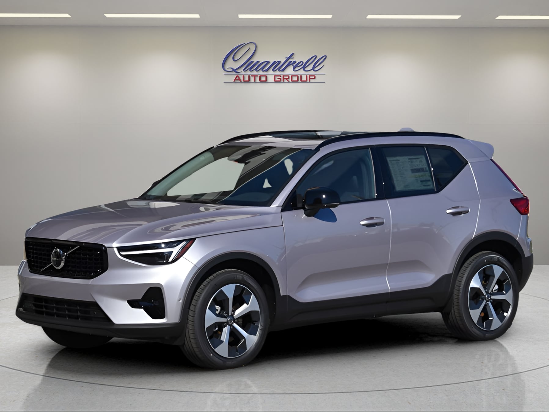 2026 Volvo XC40 Plus - Photo 8