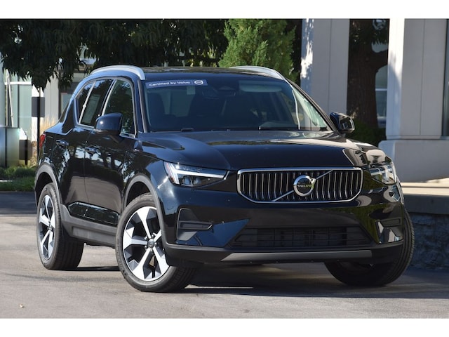 2025 Volvo XC40 B5 Core Bright Theme SUV