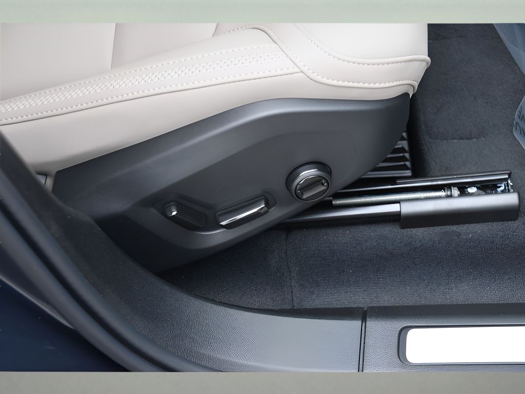 2026 Volvo XC60 Core - Photo 28