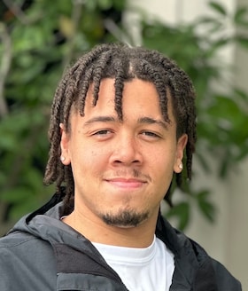 Staff member Demetrius Roberts from 69a0e7390710