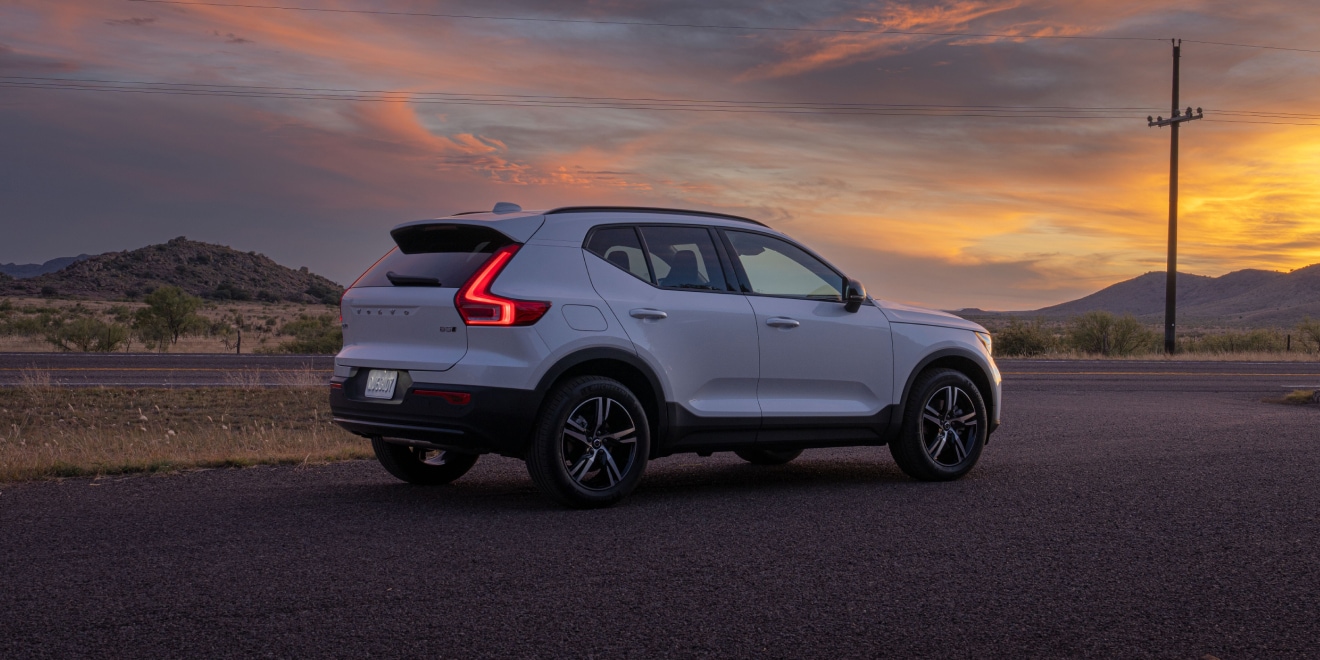New 2025 Volvo XC40 Trim Levels