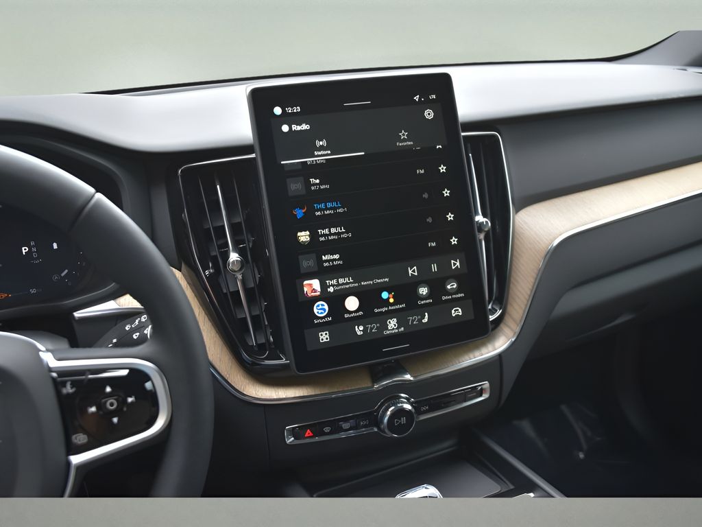 2026 Volvo XC60 Core - Photo 19