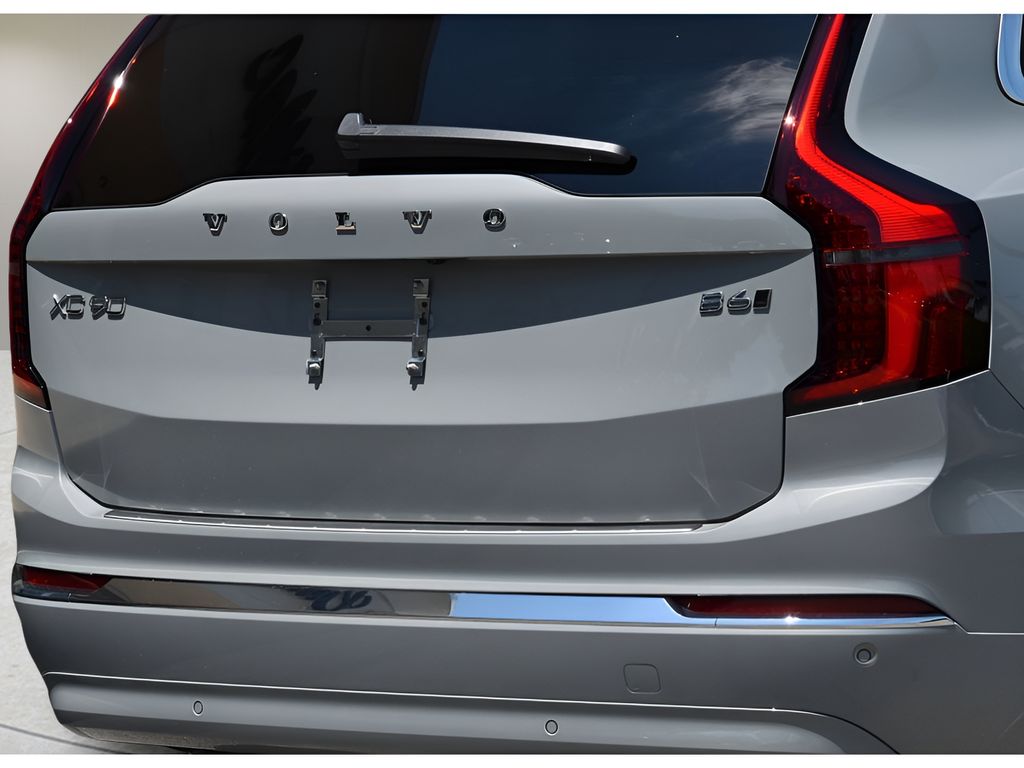 2026 Volvo XC90 Plus - Photo 30