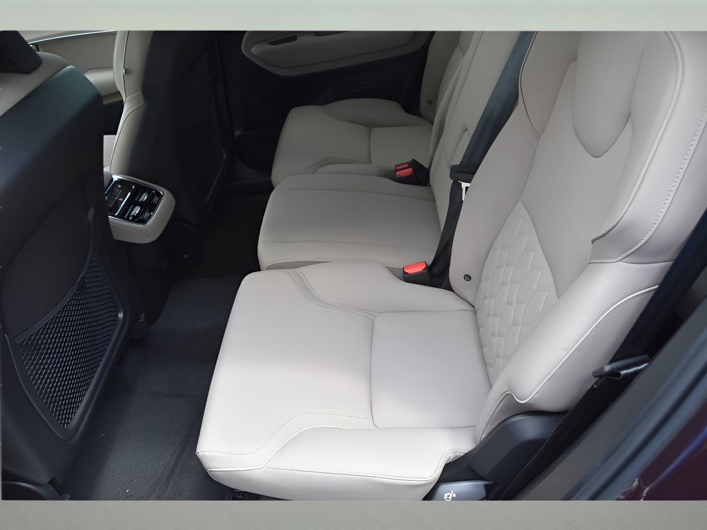 2026 Volvo XC90 Core - Photo 15