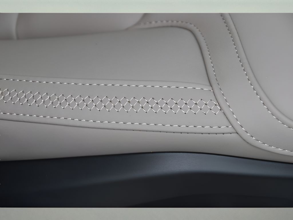 2026 Volvo XC60 Core - Photo 29