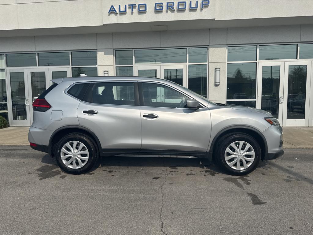 Used 2017 Nissan Rogue S with VIN JN8AT2MV1HW259705 for sale in Lexington, KY