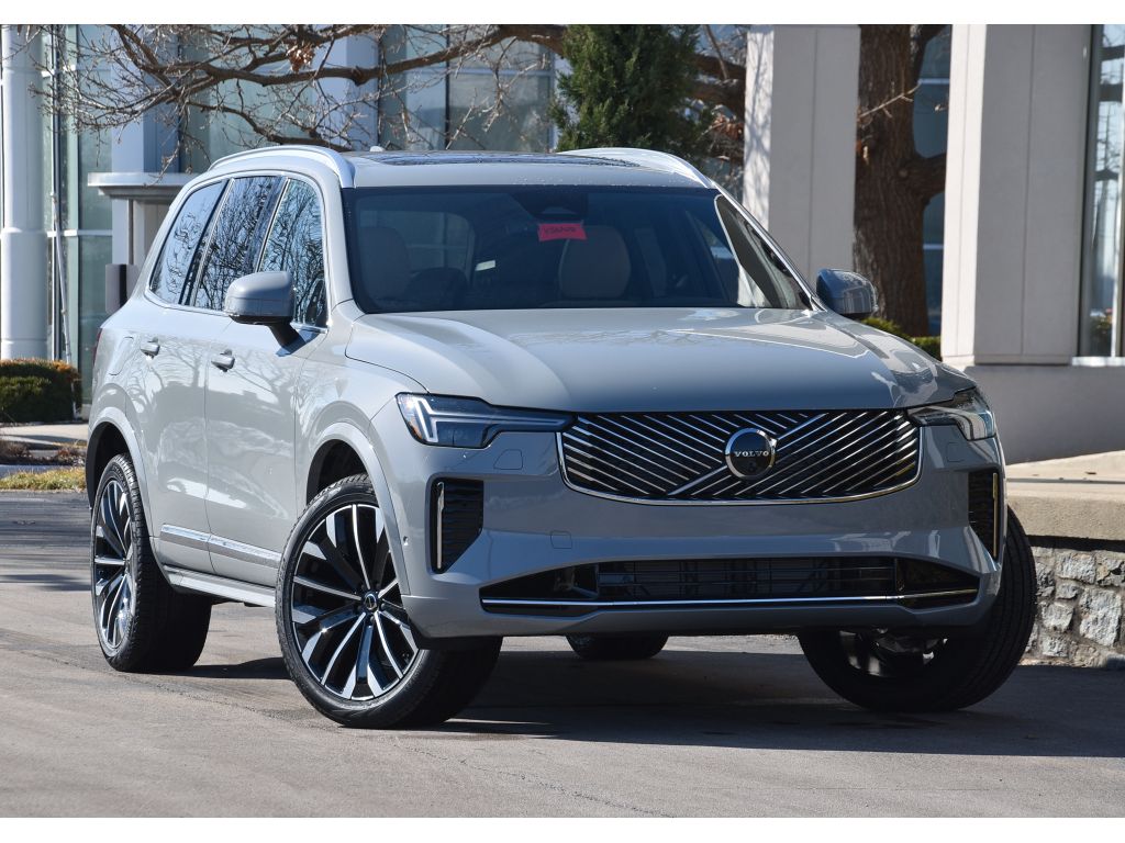 2026 Volvo XC90 Plus