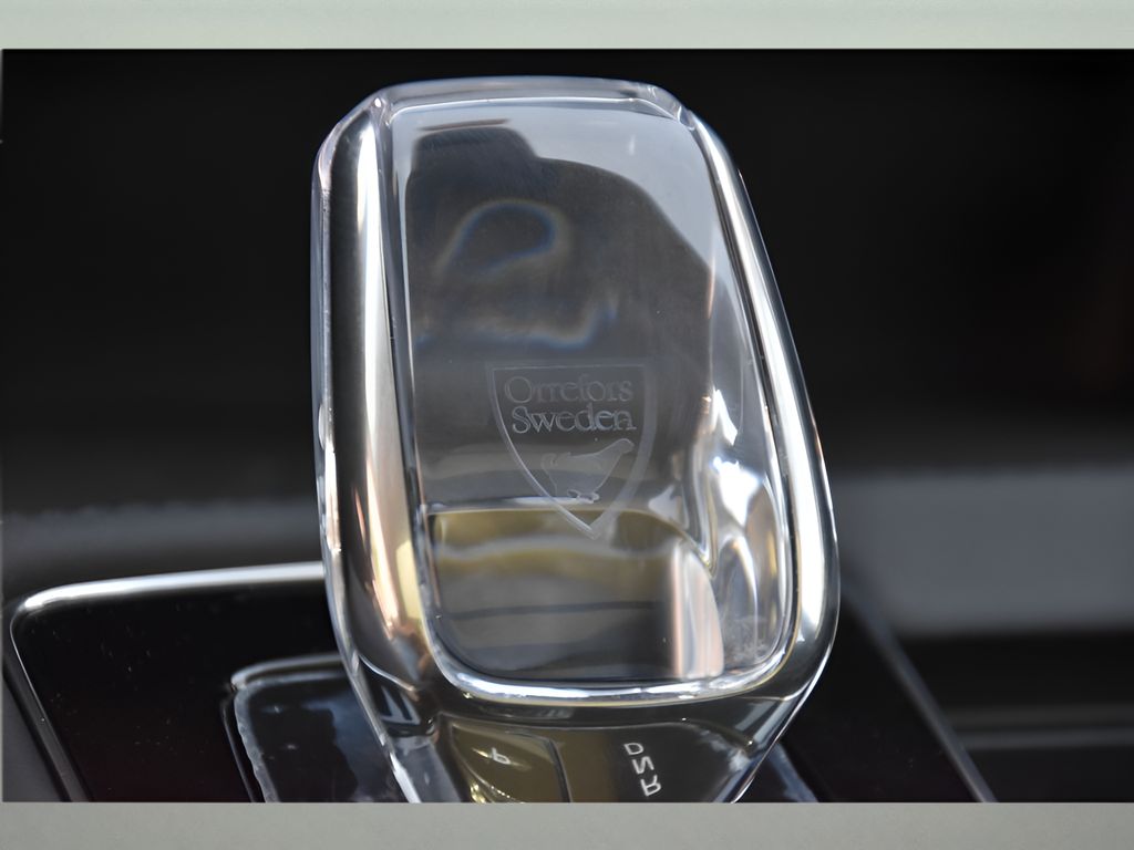 2026 Volvo XC90 Plus - Photo 38