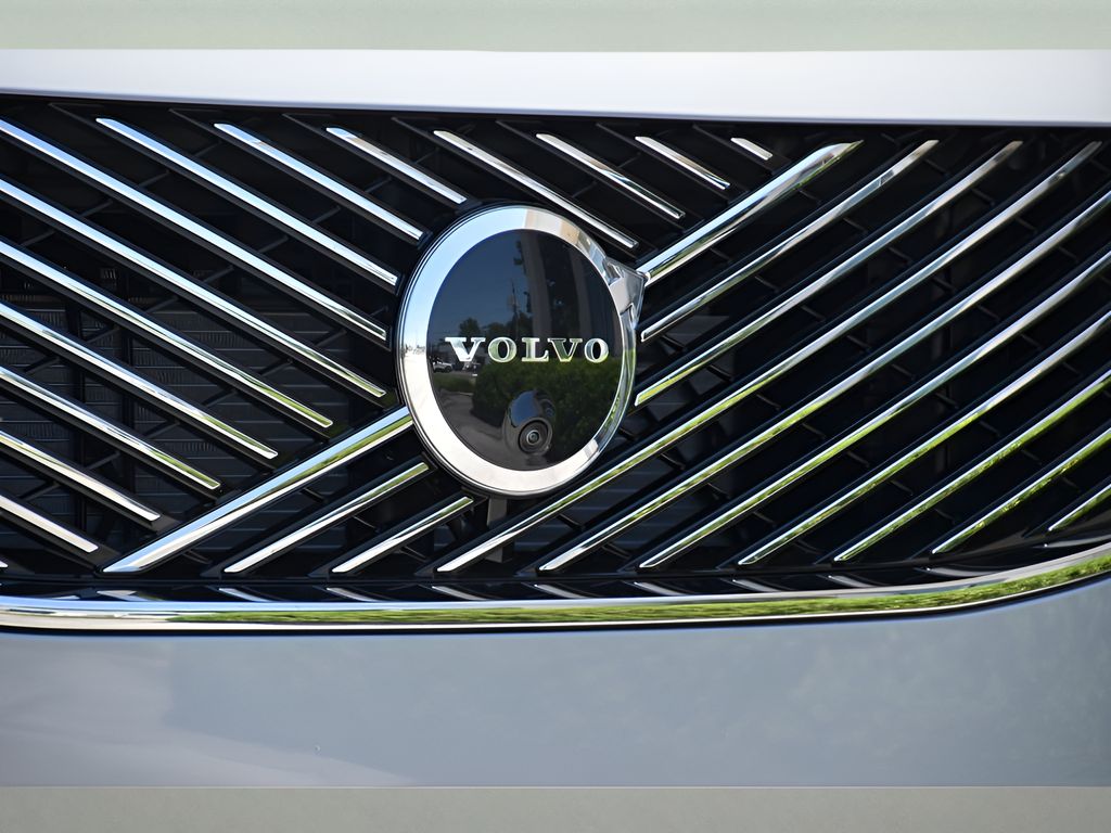 2026 Volvo XC90 Plus - Photo 10