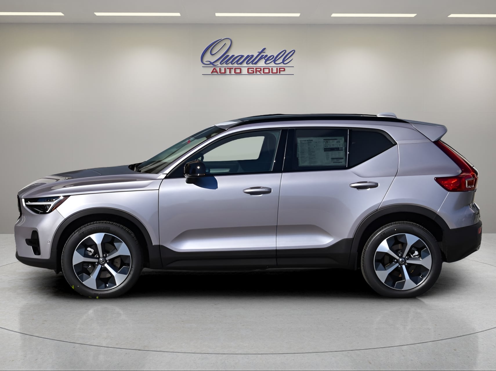 2026 Volvo XC40 Plus - Photo 7
