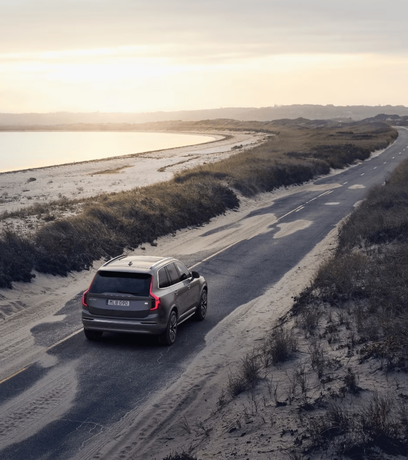 Volvo XC90 Vs. Volkswagen Atlas Midsize SUV Comparison