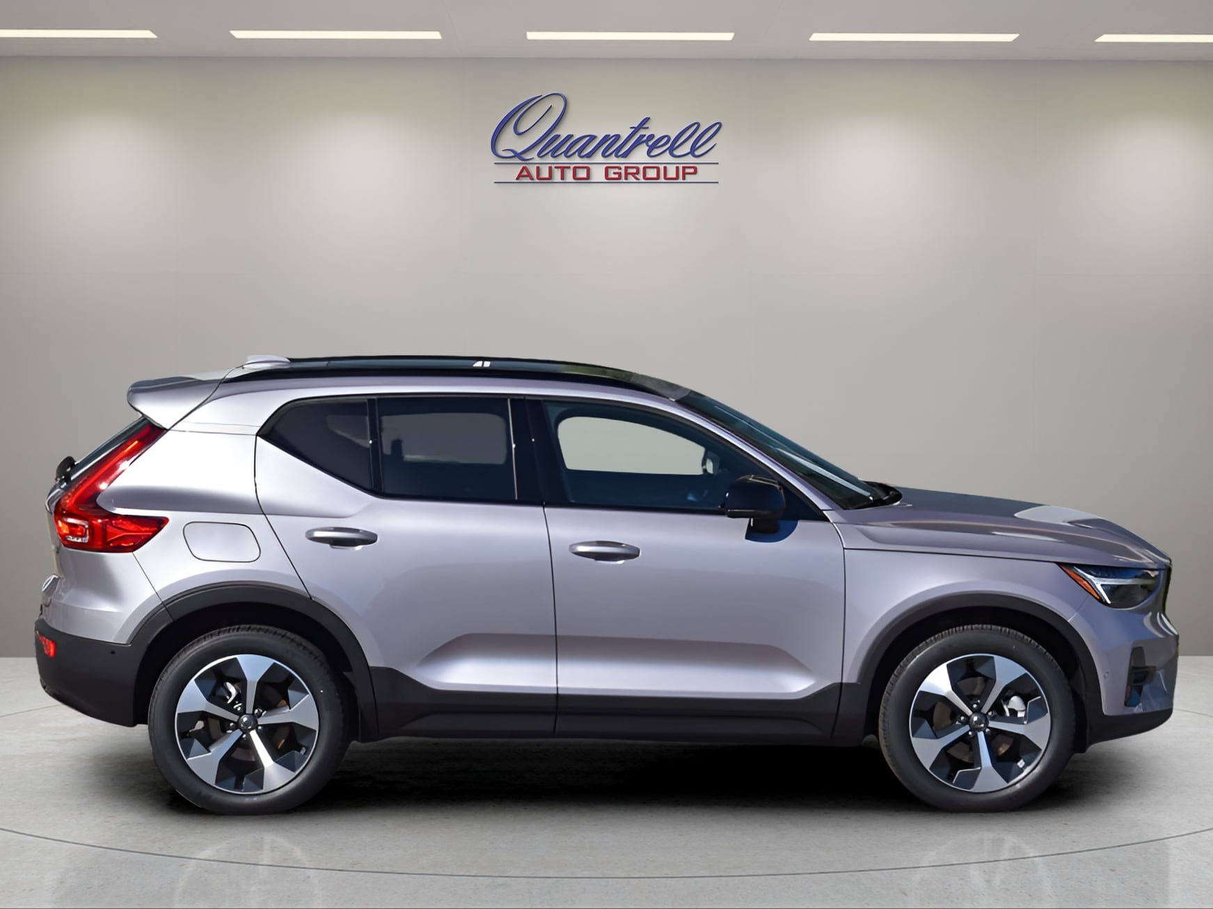 2026 Volvo XC40 Plus - Photo 3
