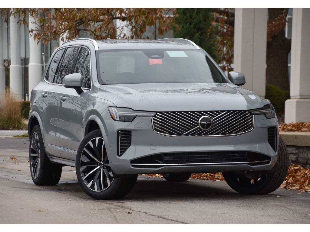 2026 Volvo XC90 Plus's photo