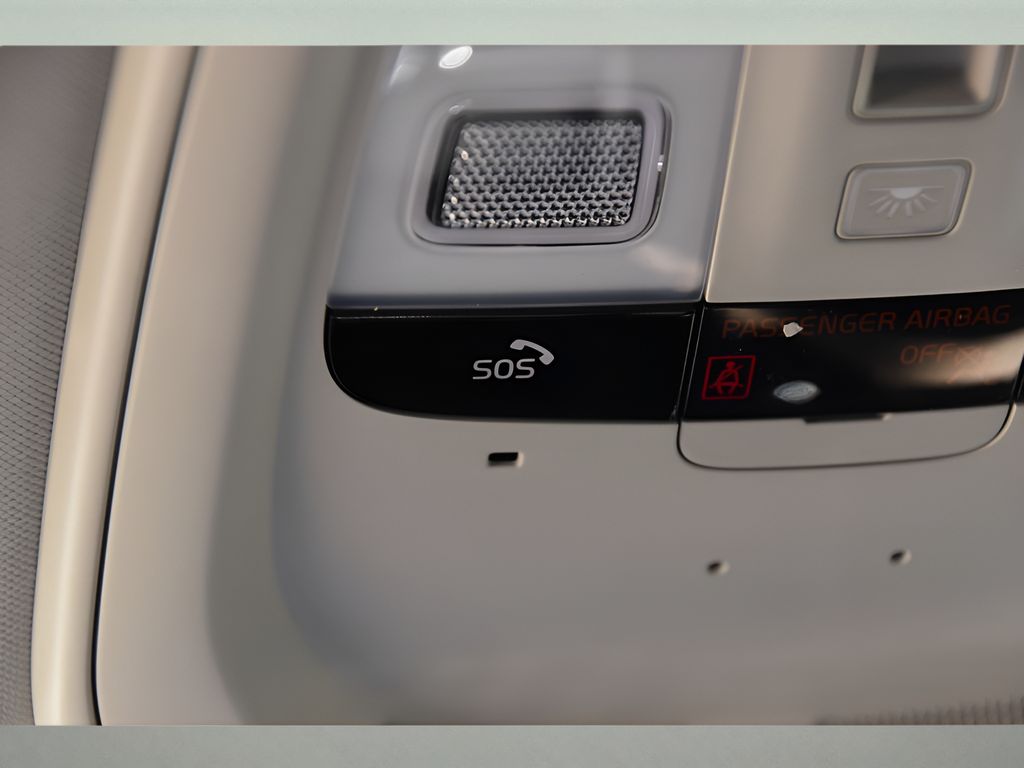 2026 Volvo XC60 Plus - Photo 36