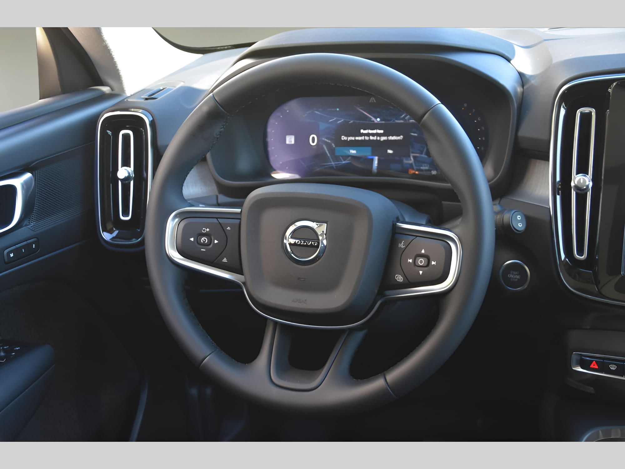 2026 Volvo XC40 Plus - Photo 15