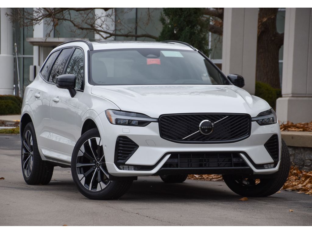 2026 Volvo XC60 Plus's photo