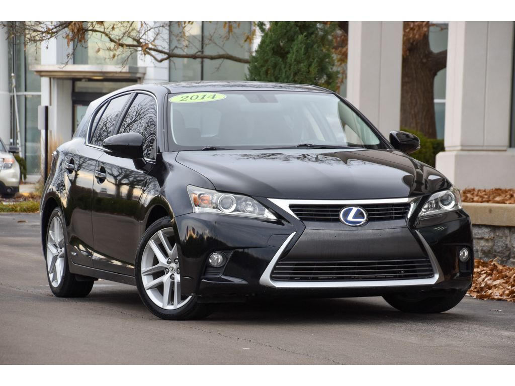 2014 Lexus CT Base's photo
