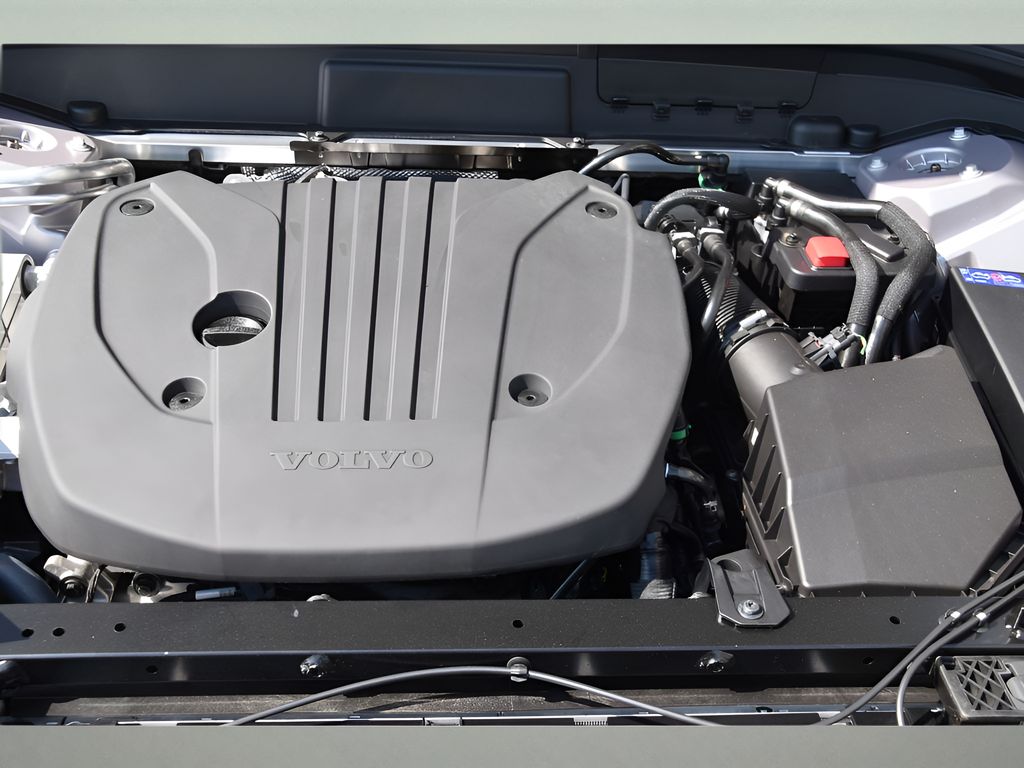 2026 Volvo XC60 Plus - Photo 25