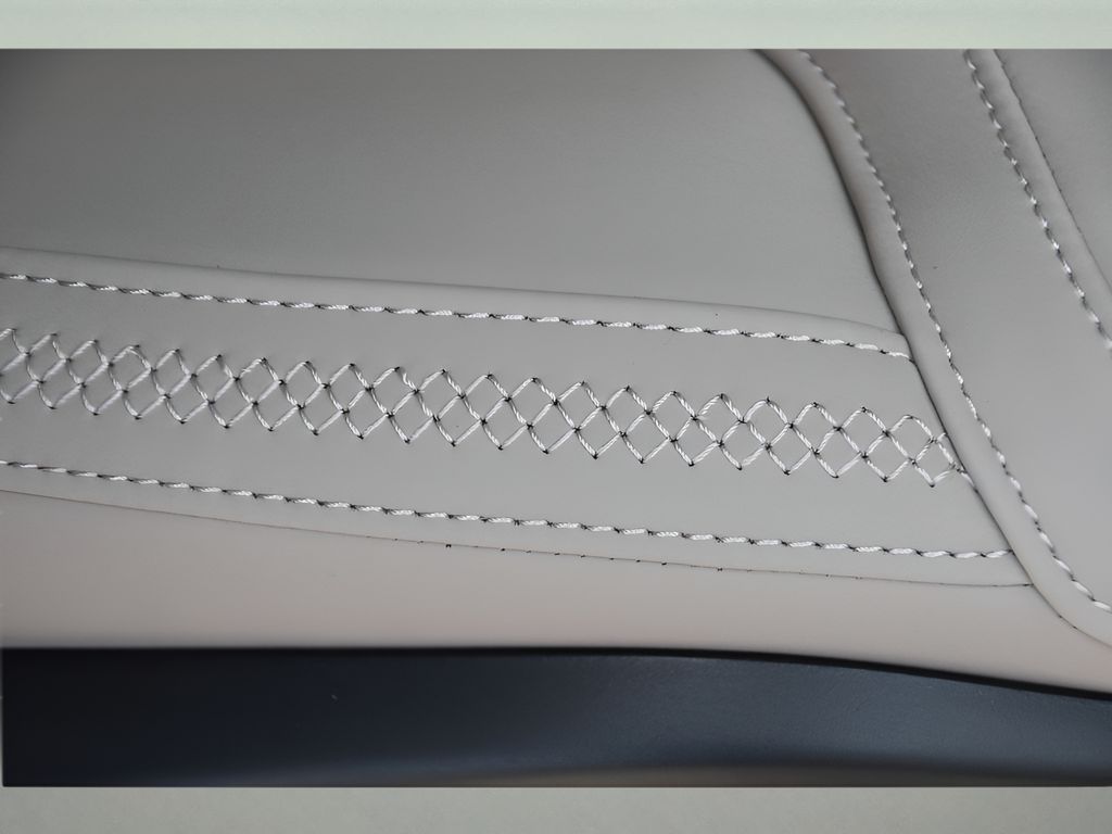 2026 Volvo XC90 Core - Photo 33