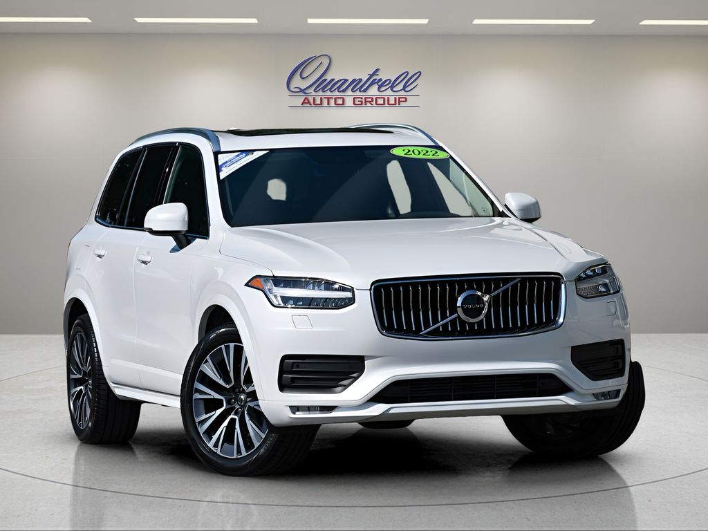 2022 Volvo XC90 T5 Momentum AWD's photo