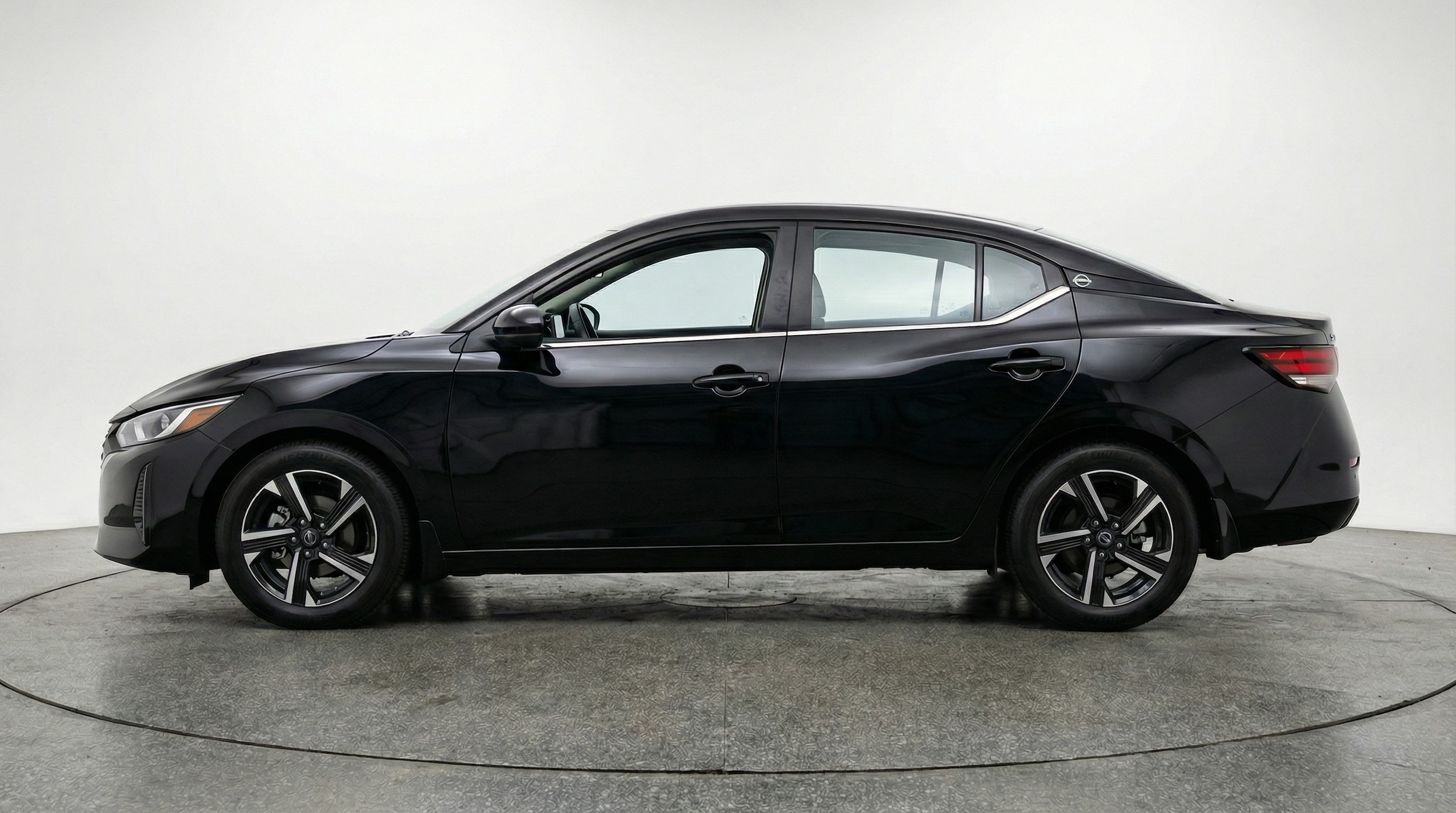 Thumbnail: 2025 Nissan Sentra - 4