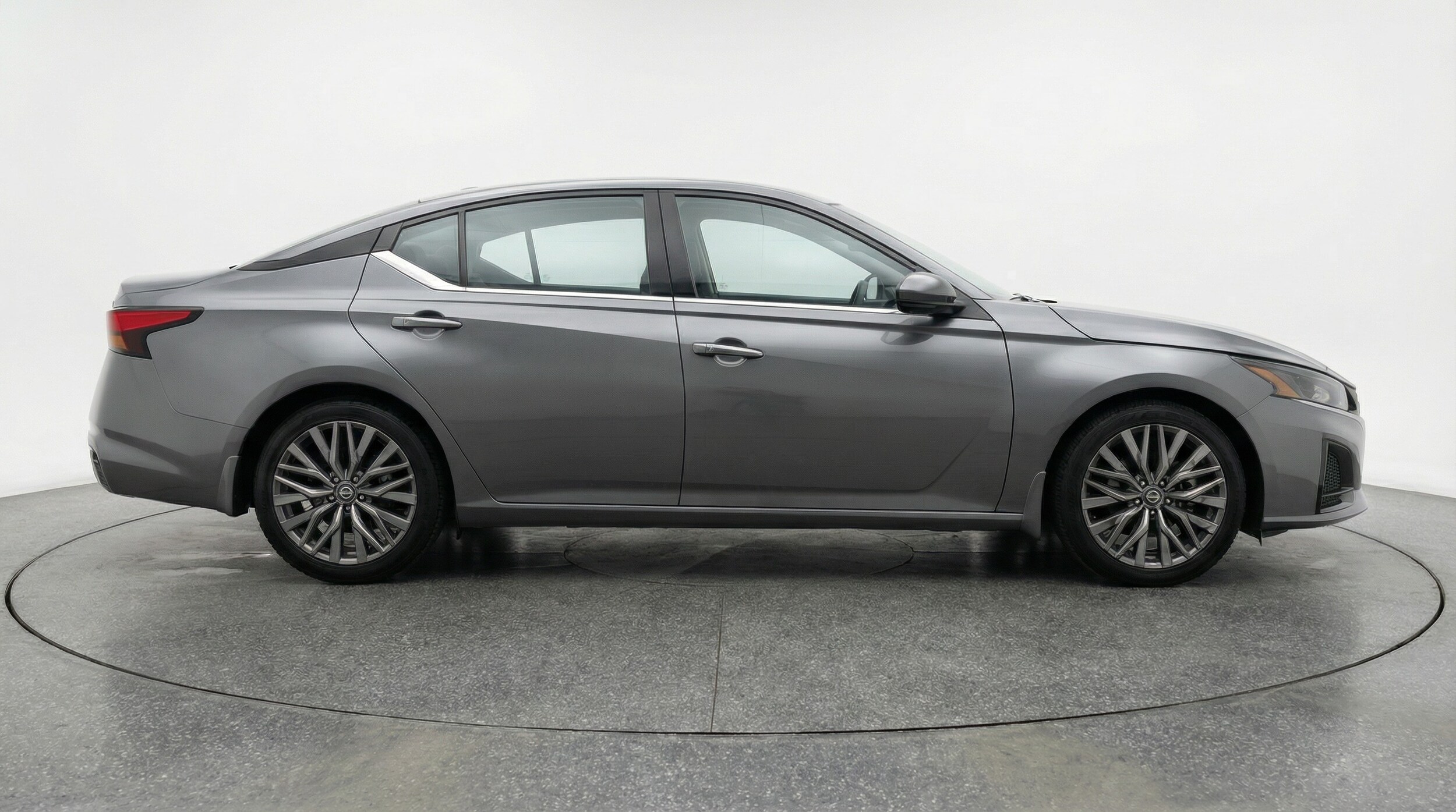 Thumbnail: 2025 Nissan Altima - 8
