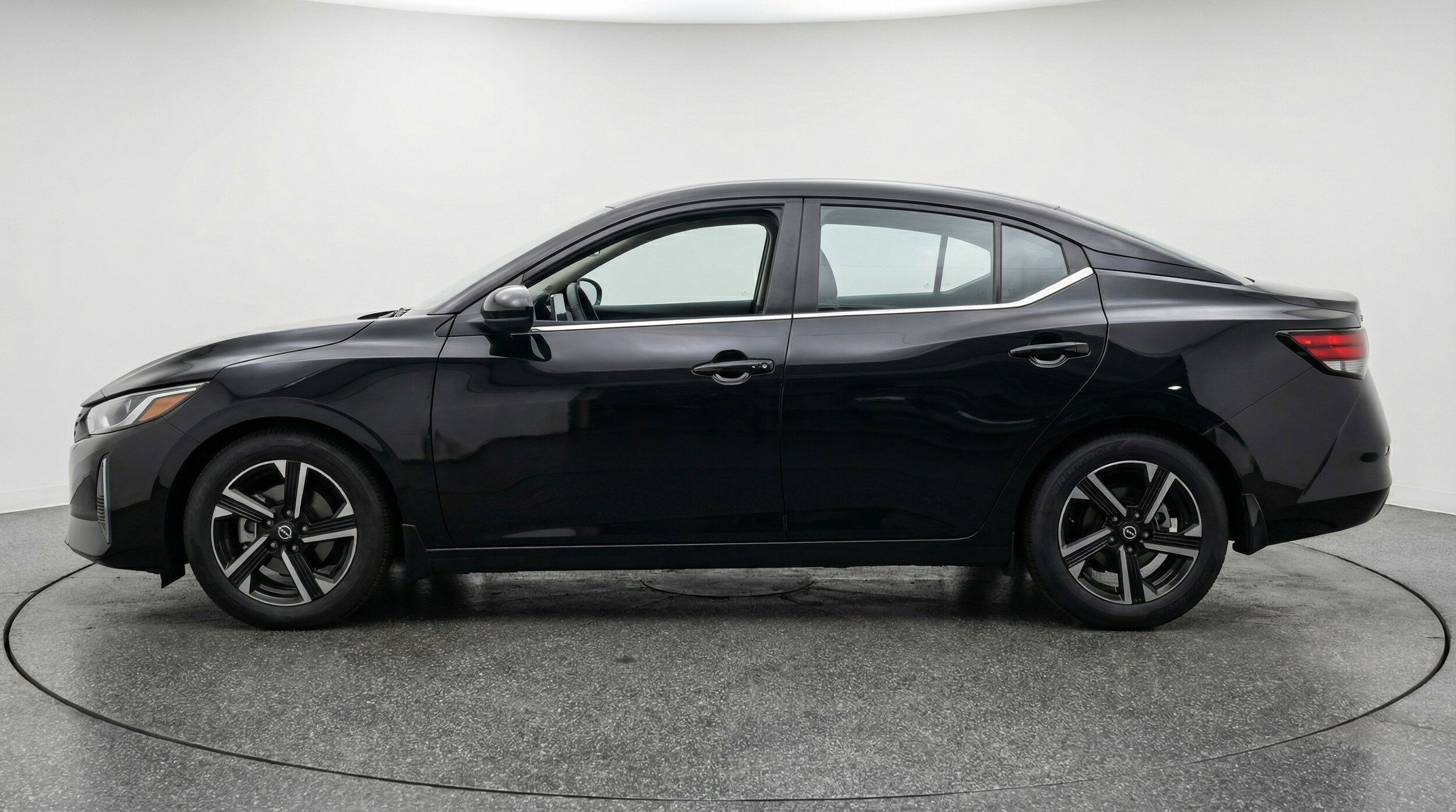Thumbnail: 2025 Nissan Sentra - 5