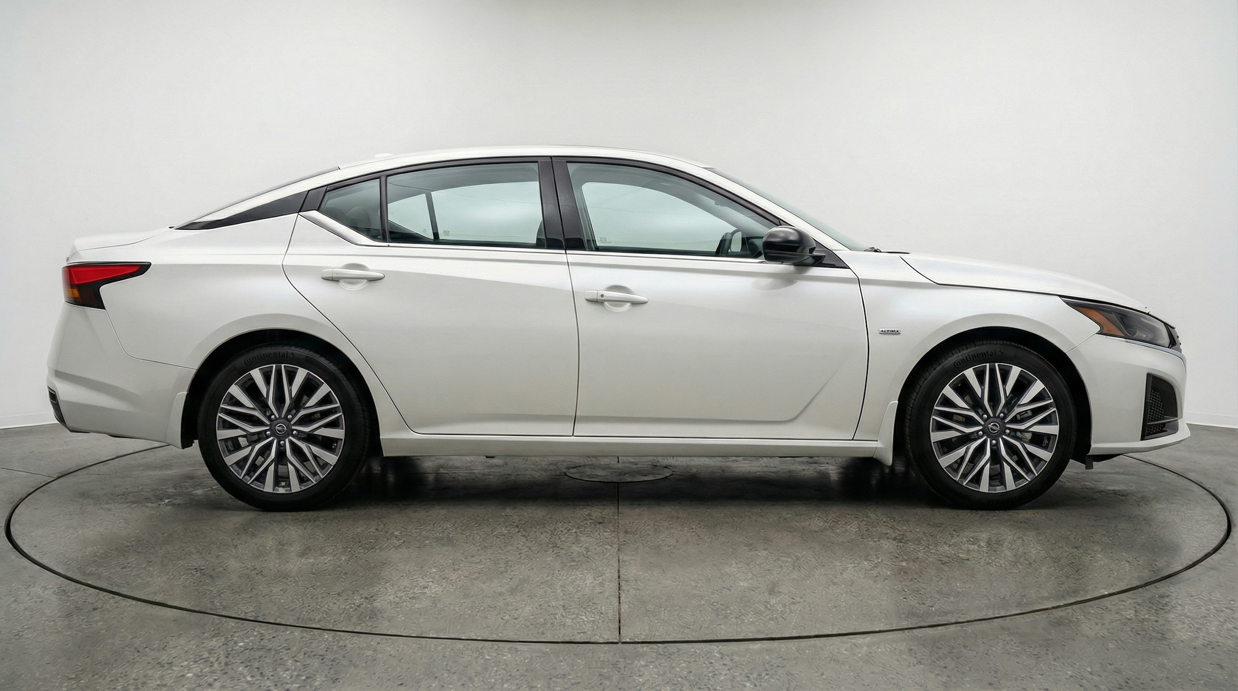 Thumbnail: 2025 Nissan Altima - 8