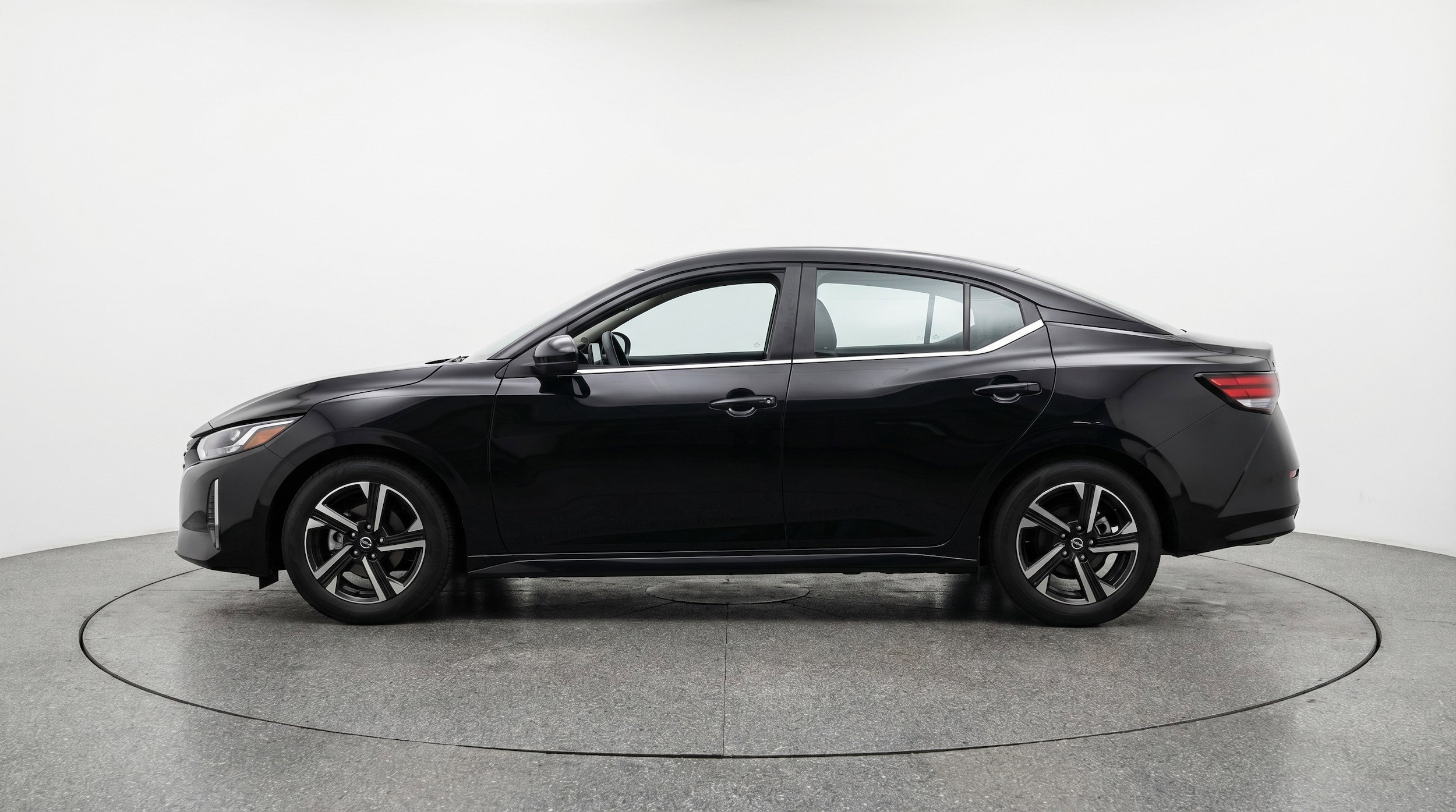 Thumbnail: 2025 Nissan Sentra - 5