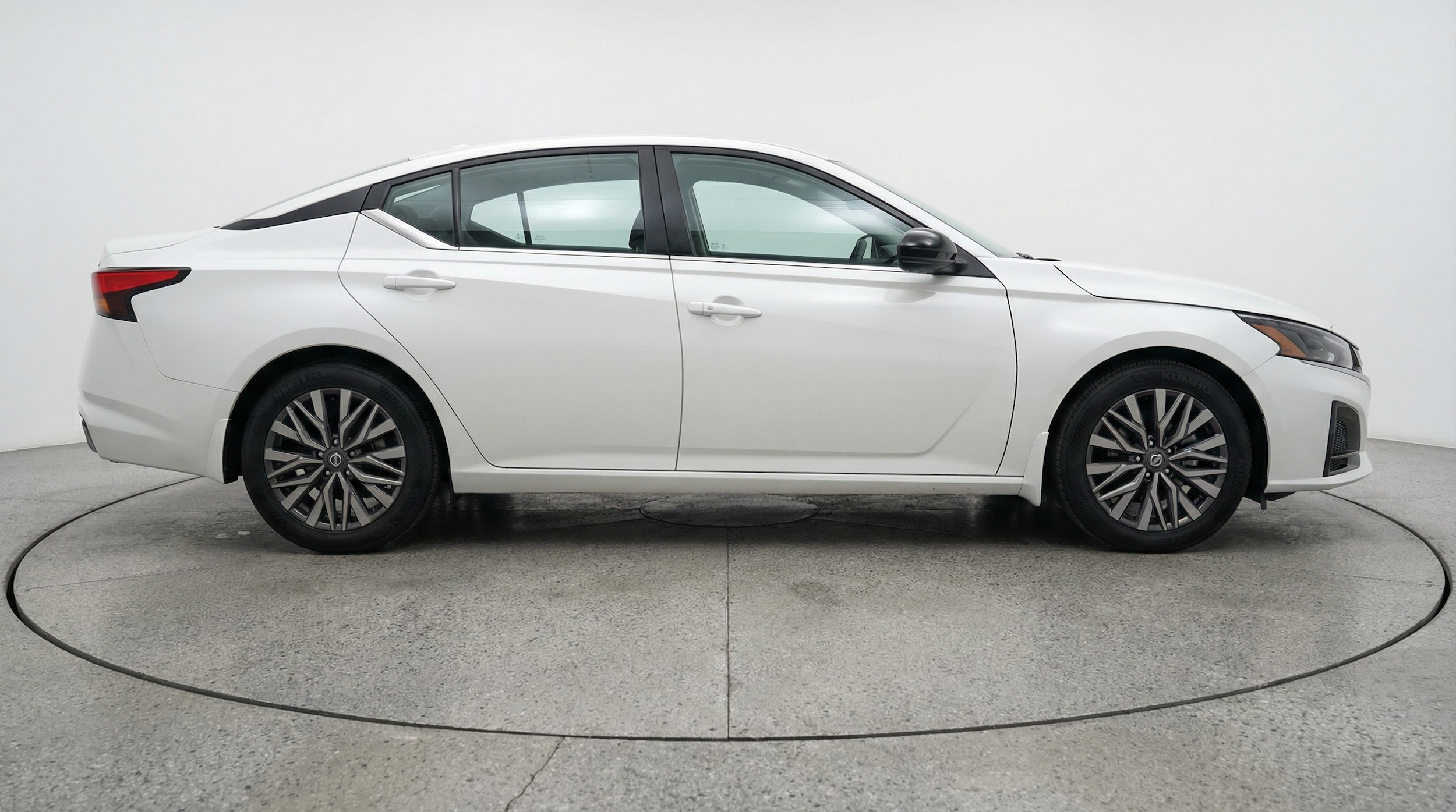 Thumbnail: 2025 Nissan Altima - 8