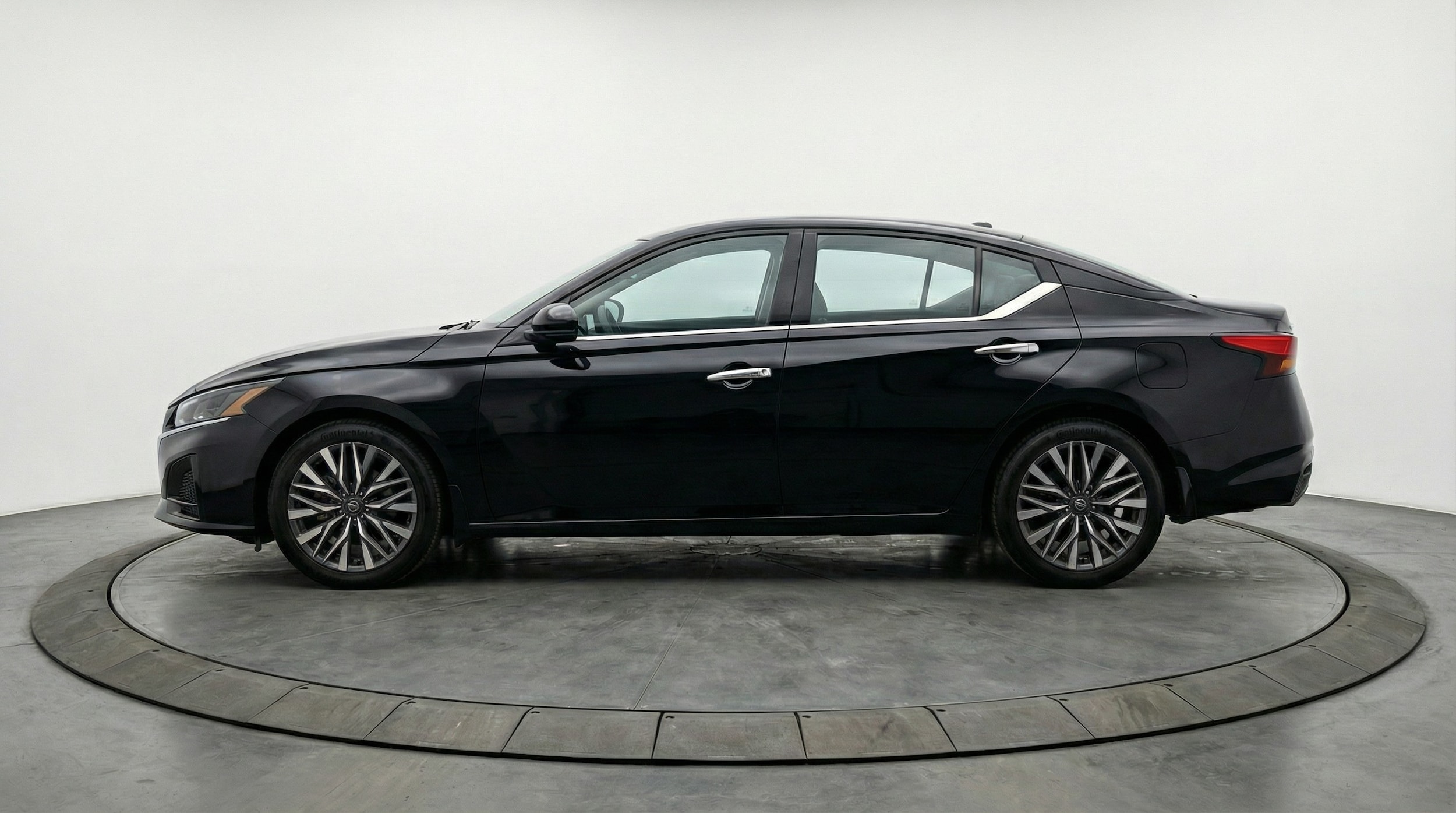 Thumbnail: 2025 Nissan Altima - 4