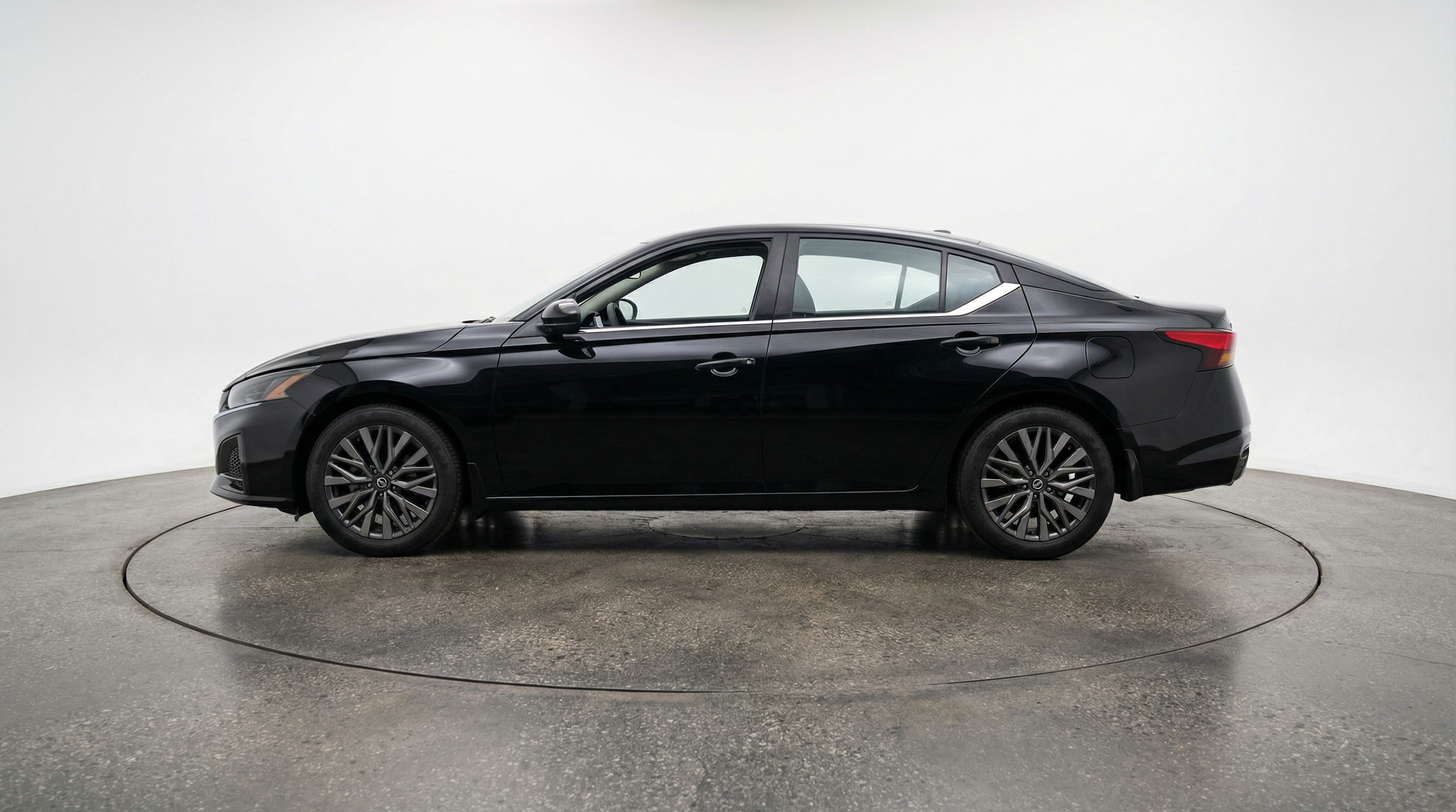 Thumbnail: 2025 Nissan Altima - 4