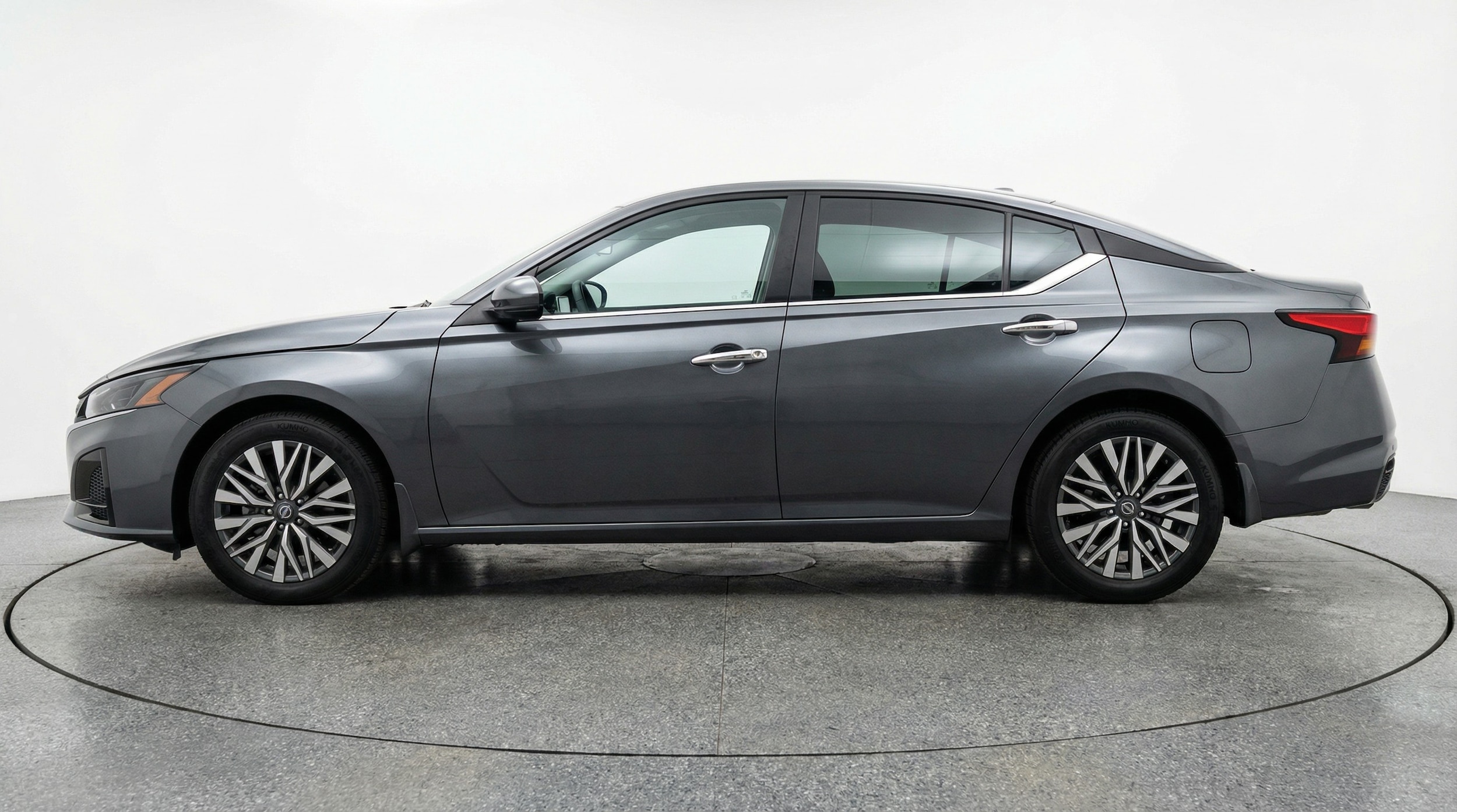 Thumbnail: 2025 Nissan Altima - 4