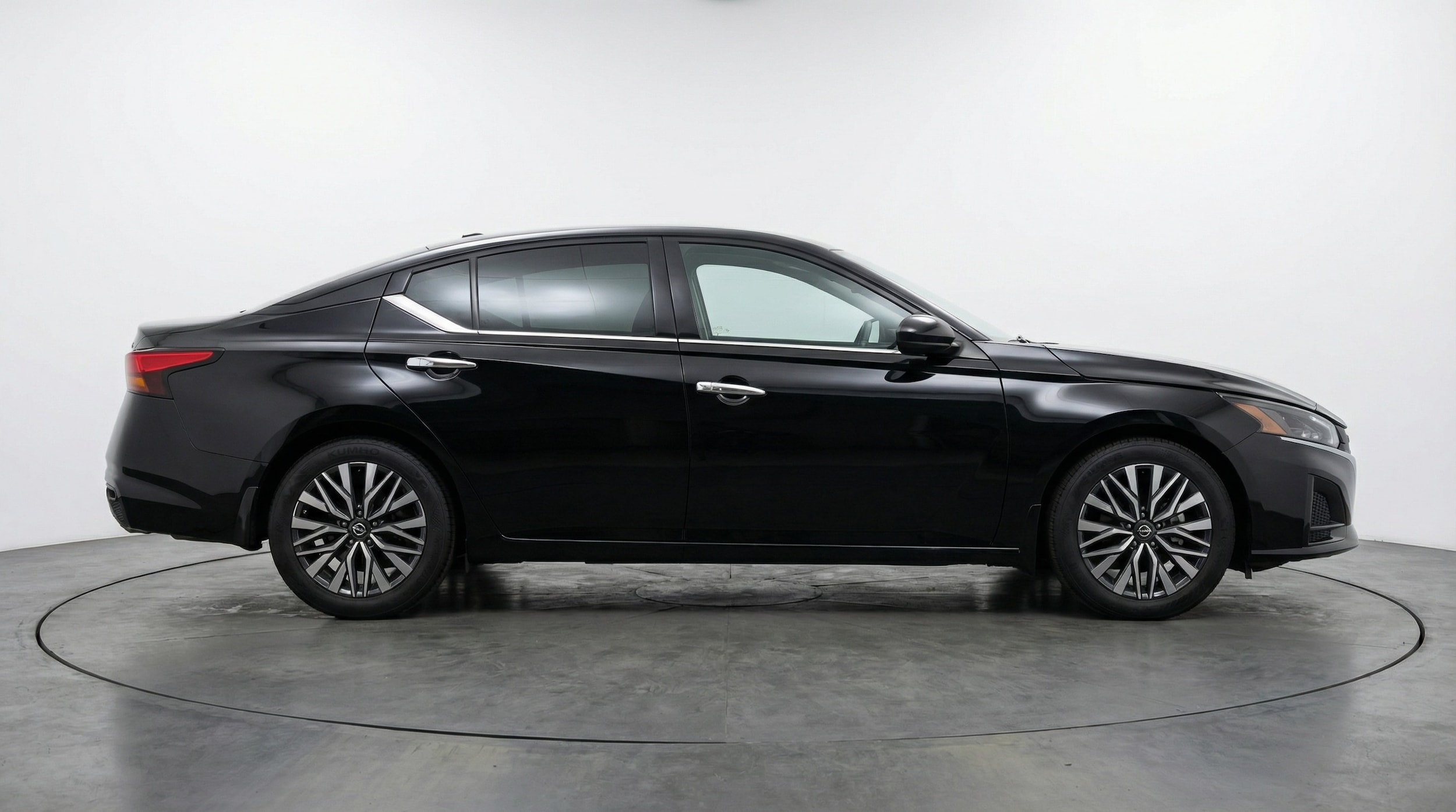 Thumbnail: 2025 Nissan Altima - 8