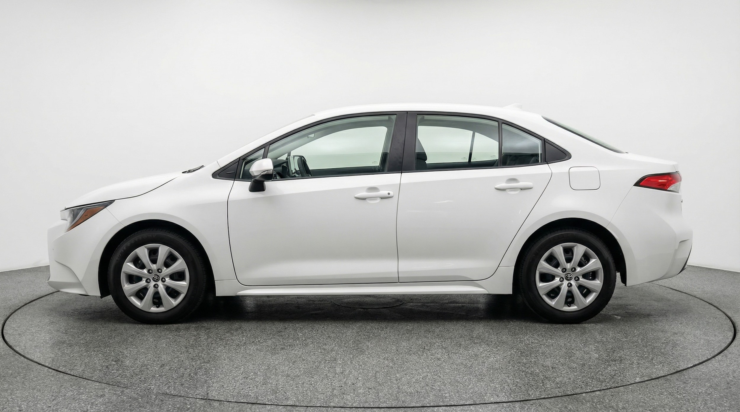 Thumbnail: 2025 Toyota Corolla - 4