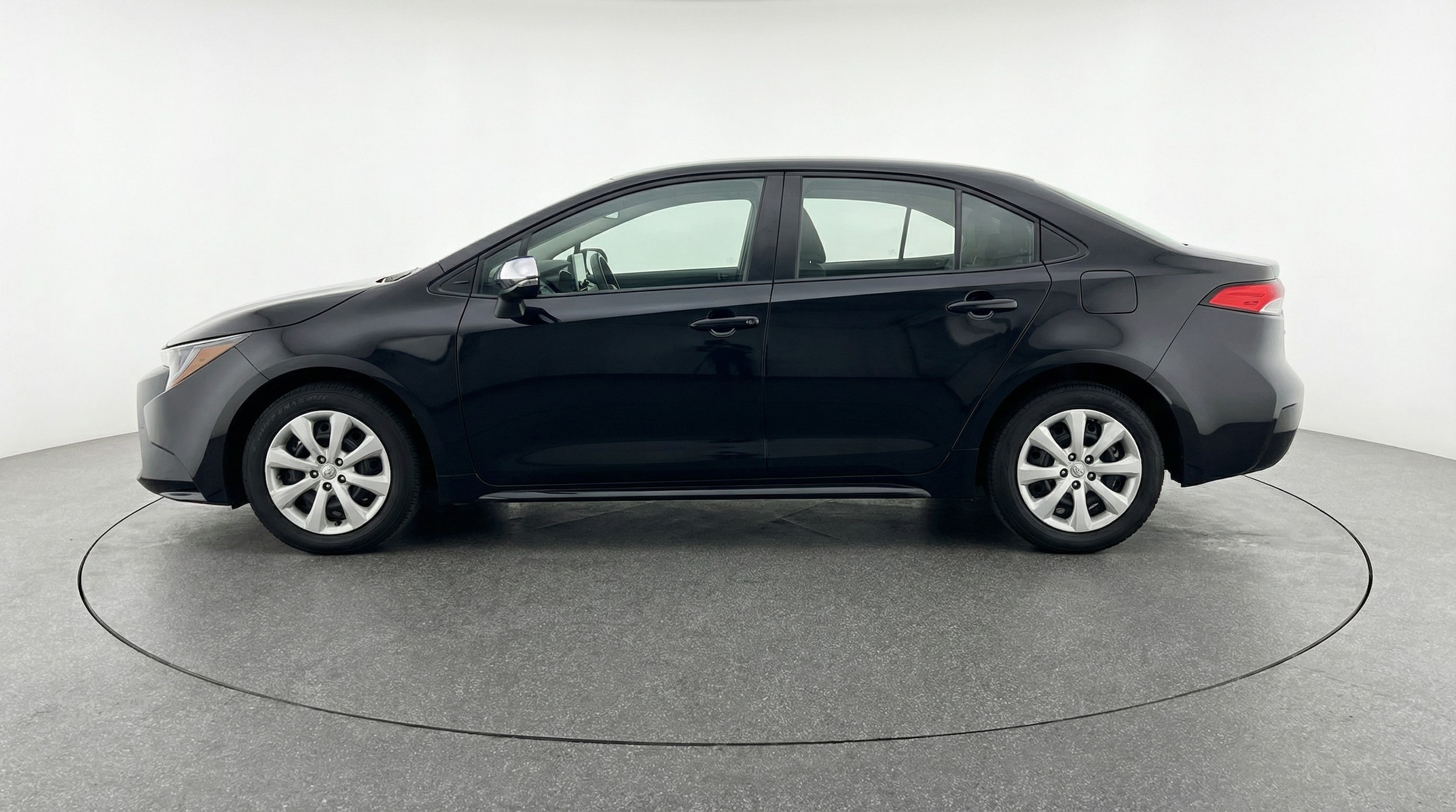 Thumbnail: 2025 Toyota Corolla - 4