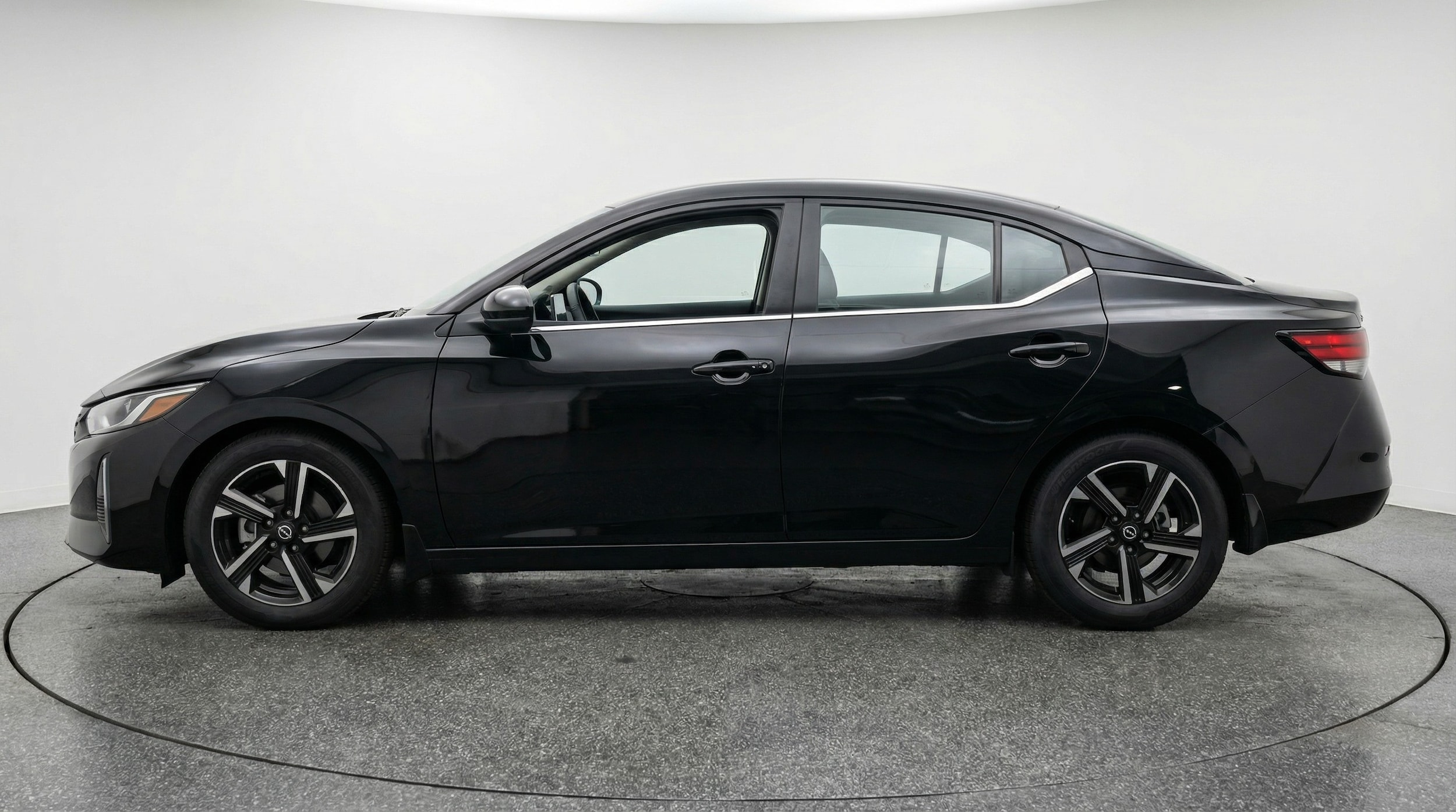 Thumbnail: 2025 Nissan Sentra - 4