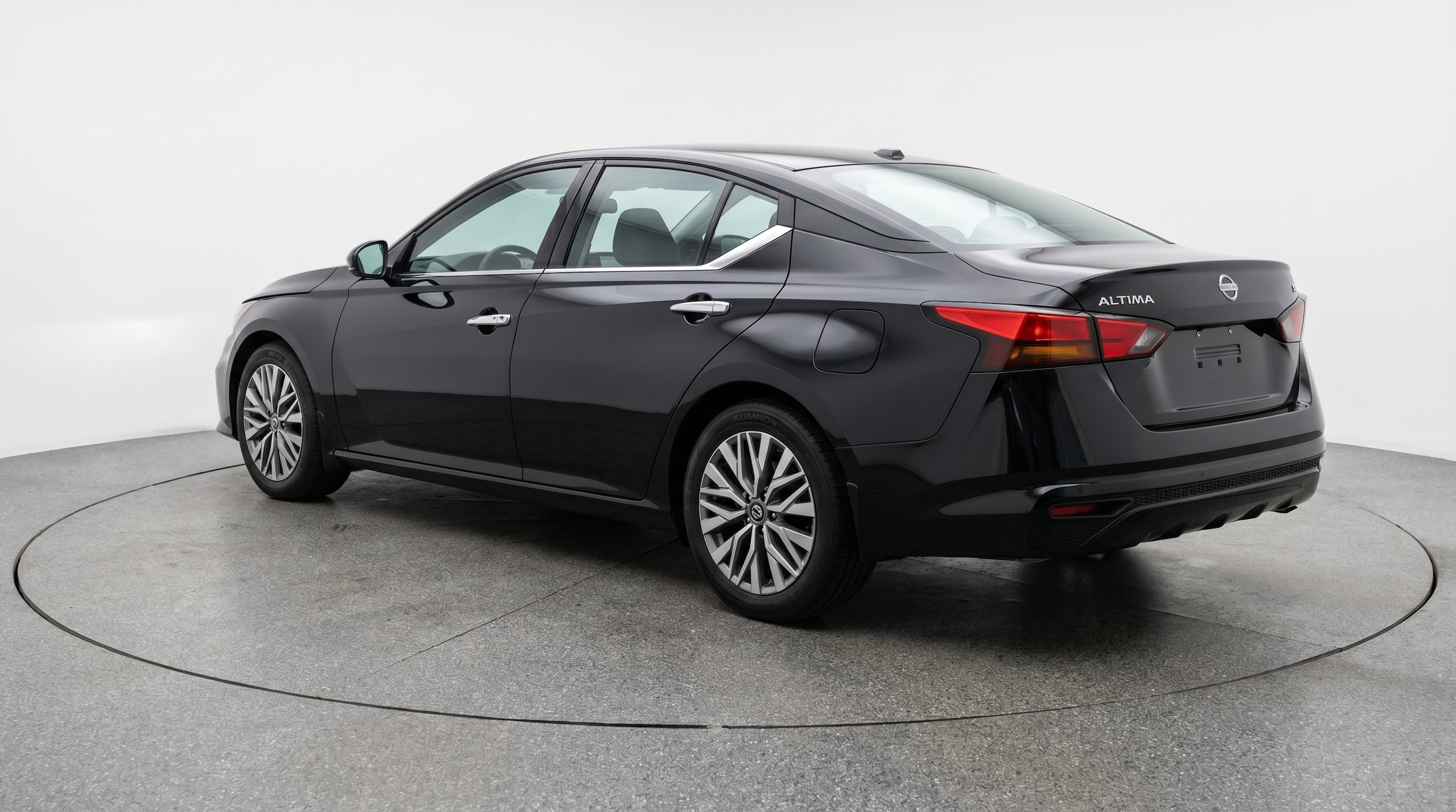 Thumbnail: 2025 Nissan Altima - 5