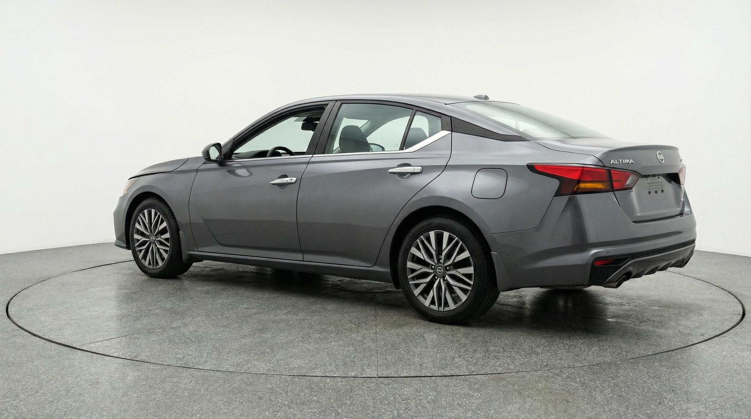Thumbnail: 2025 Nissan Altima - 5