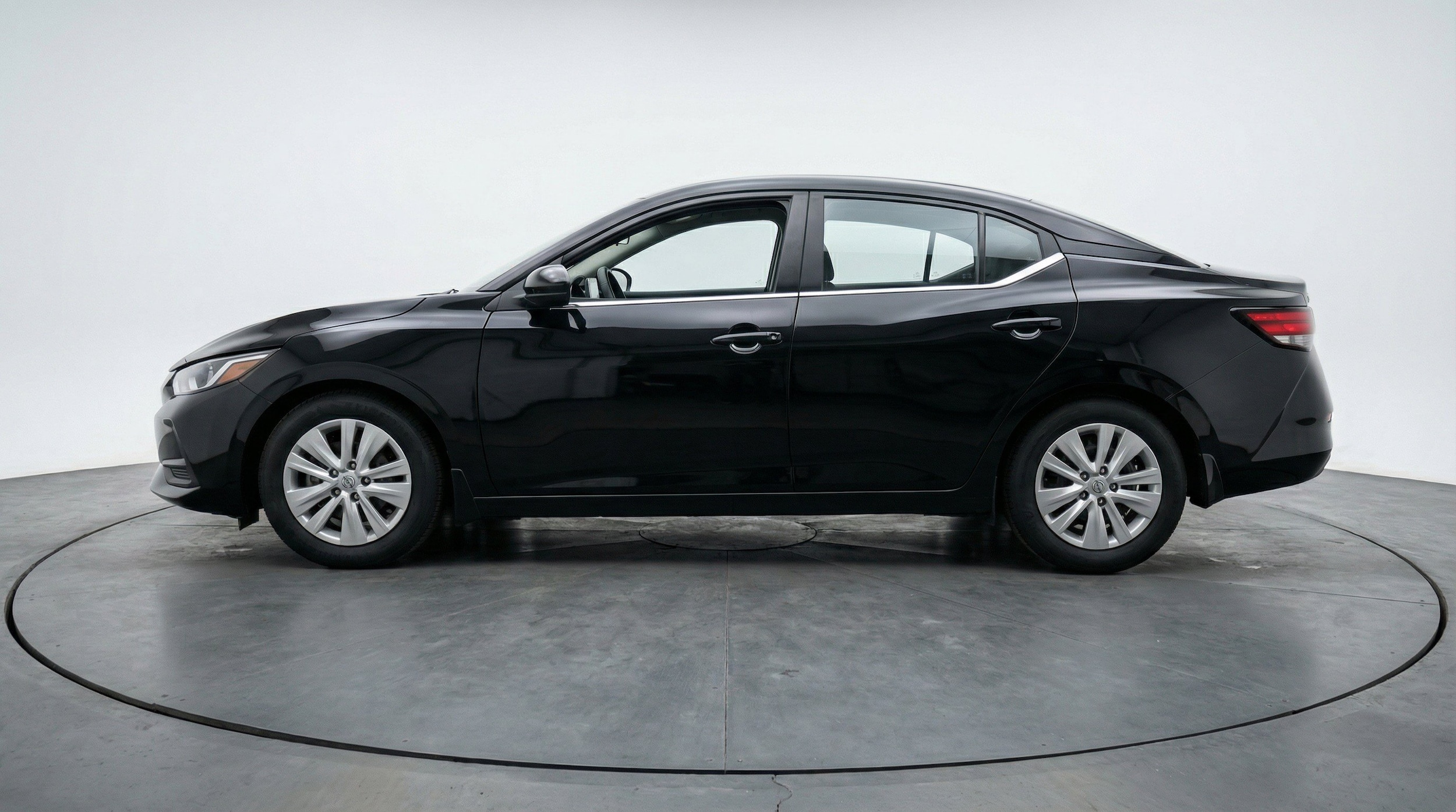 Thumbnail: 2025 Nissan Sentra - 5