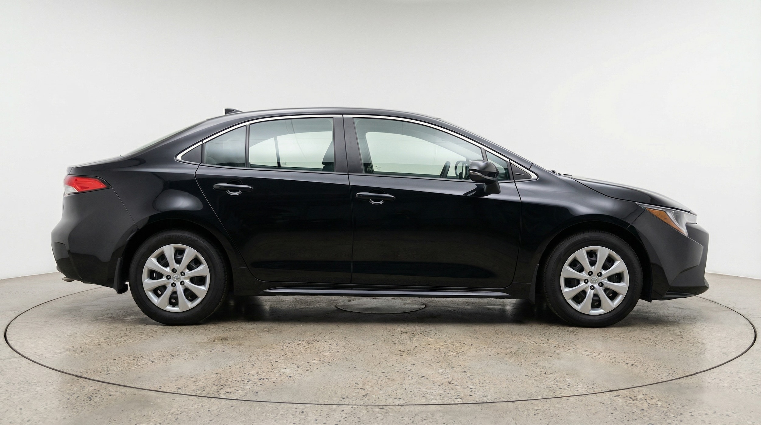 Thumbnail: 2025 Toyota Corolla - 8