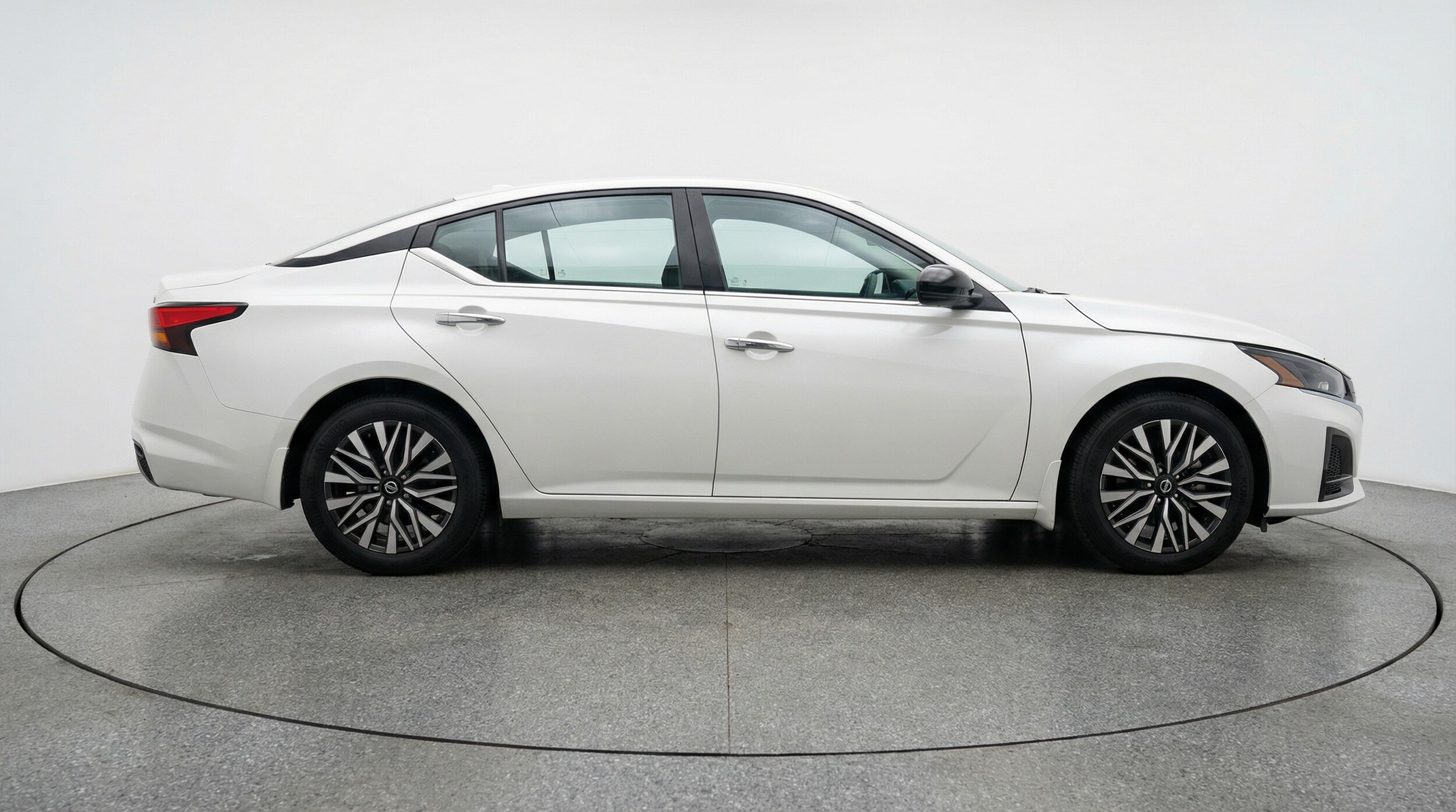 Thumbnail: 2025 Nissan Altima - 8