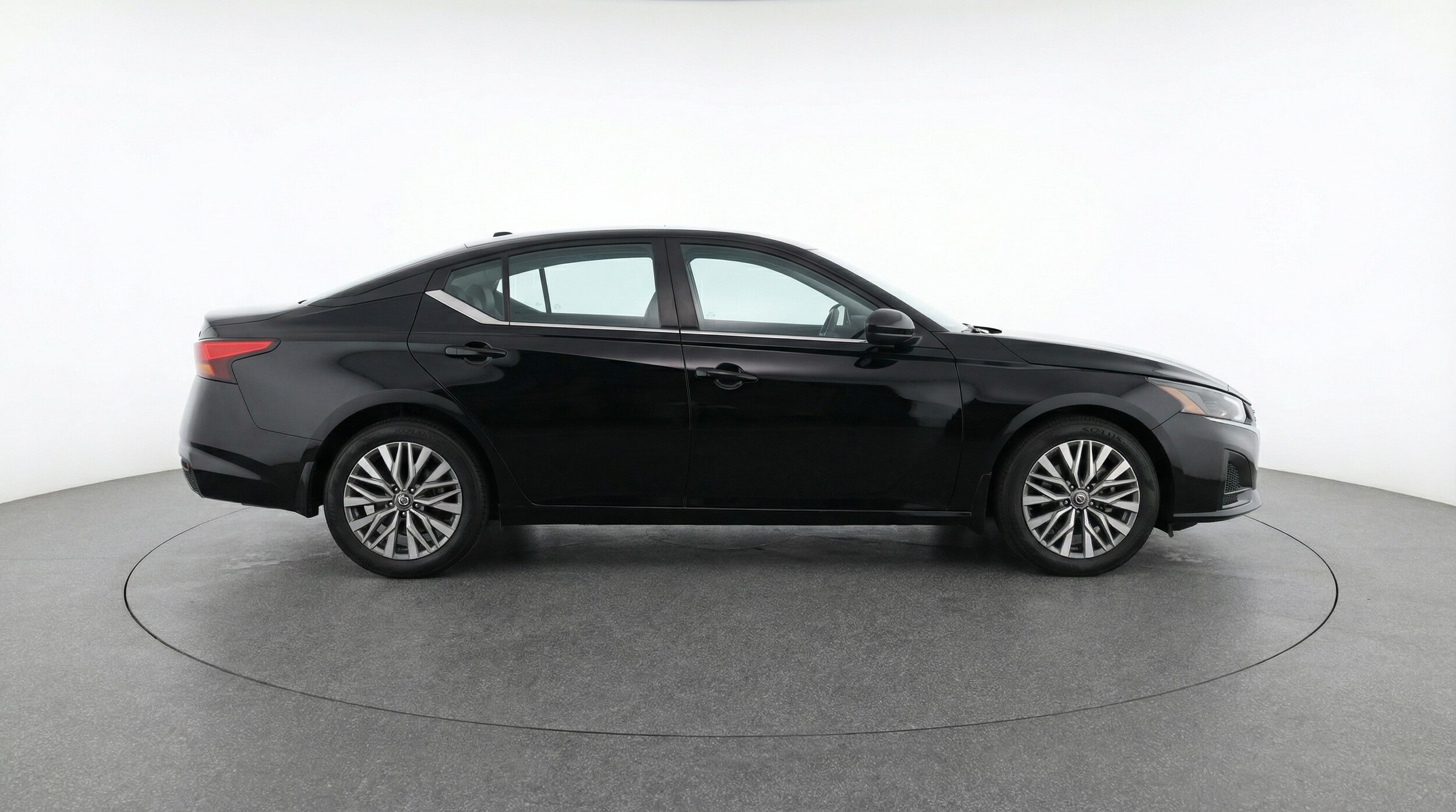 Thumbnail: 2025 Nissan Altima - 8