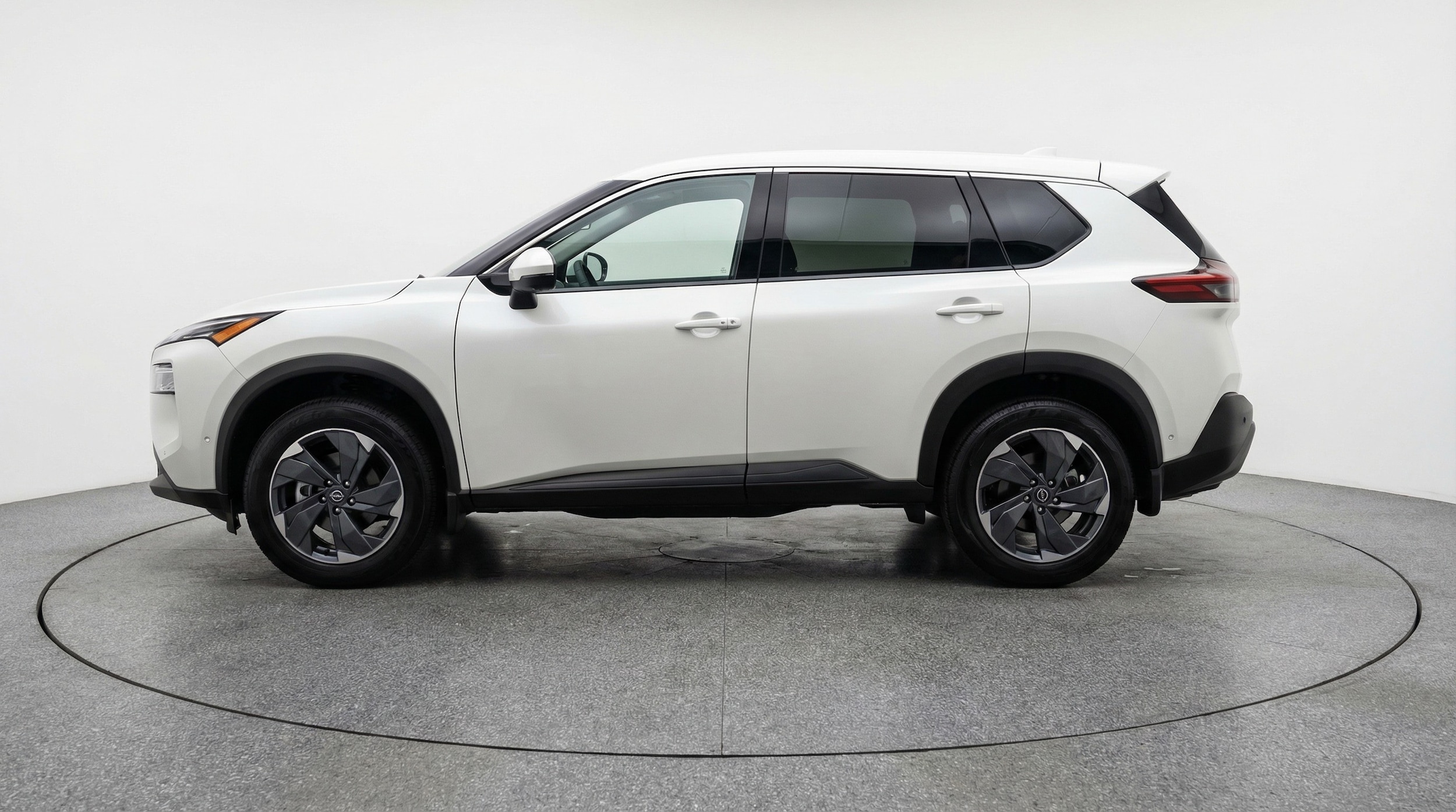 Thumbnail: 2025 Nissan Rogue - 4