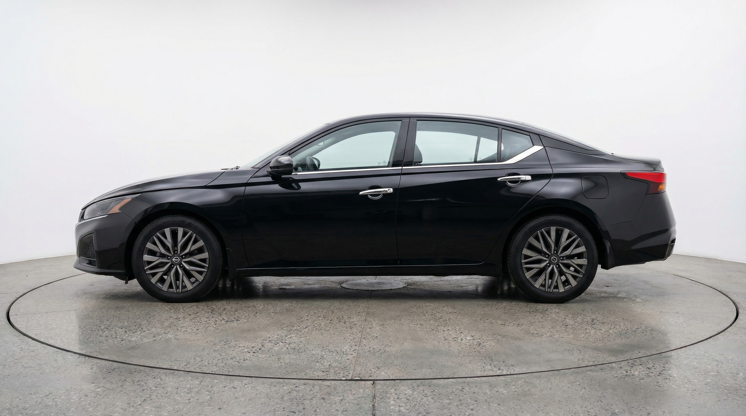 Thumbnail: 2025 Nissan Altima - 4