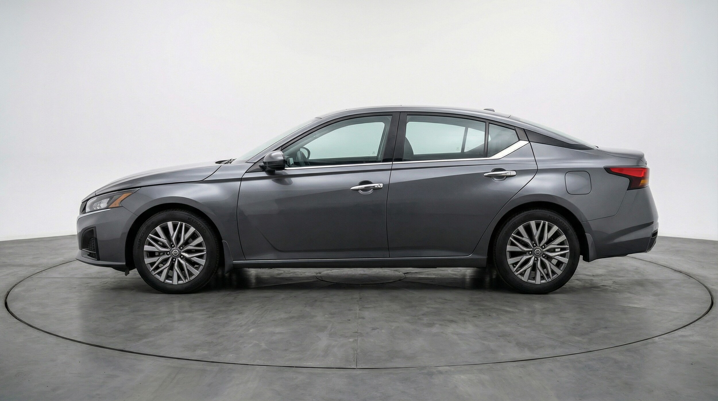 Thumbnail: 2025 Nissan Altima - 4