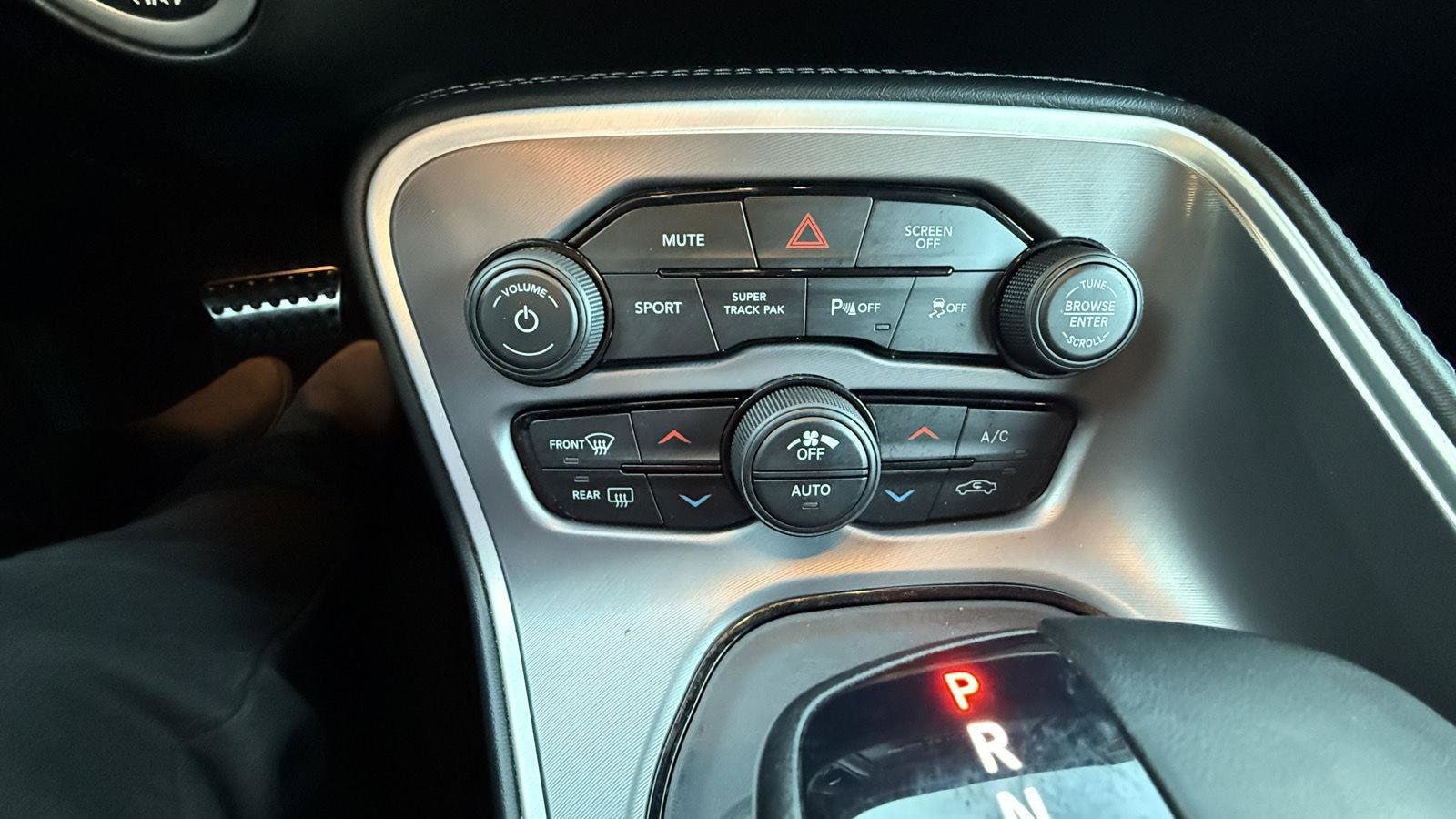 2022 Dodge Challenger R/T - Photo 12