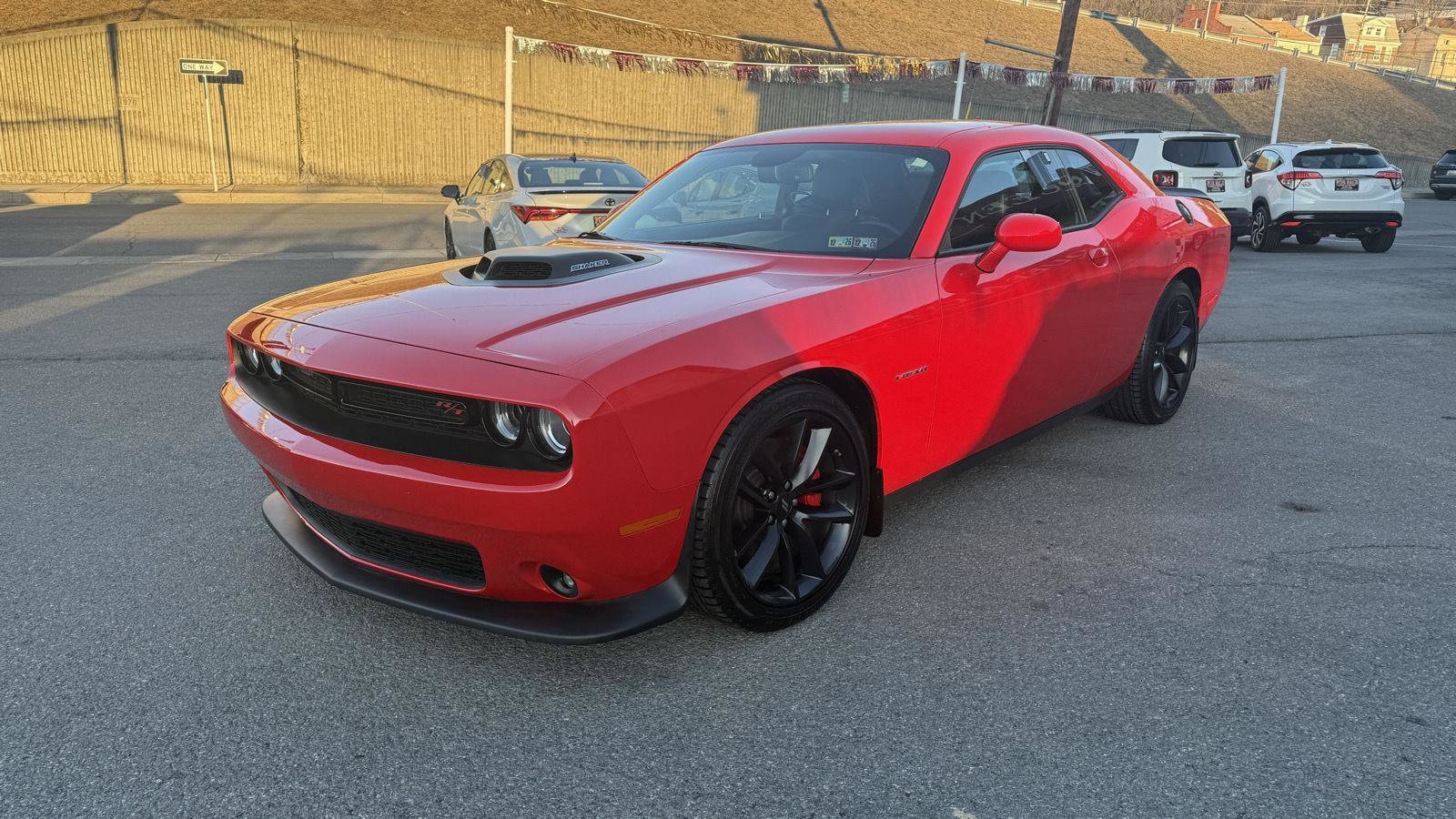 2022 Dodge Challenger R/T - Photo 8