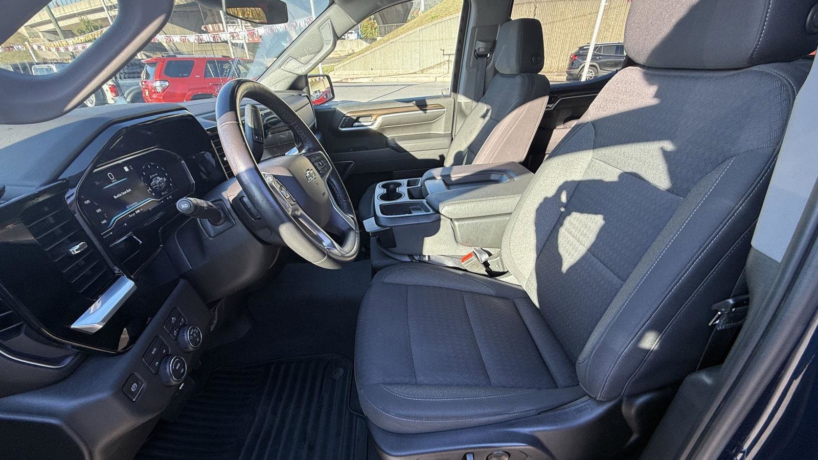 2022 Chevrolet Silverado 1500 RST - Photo 14